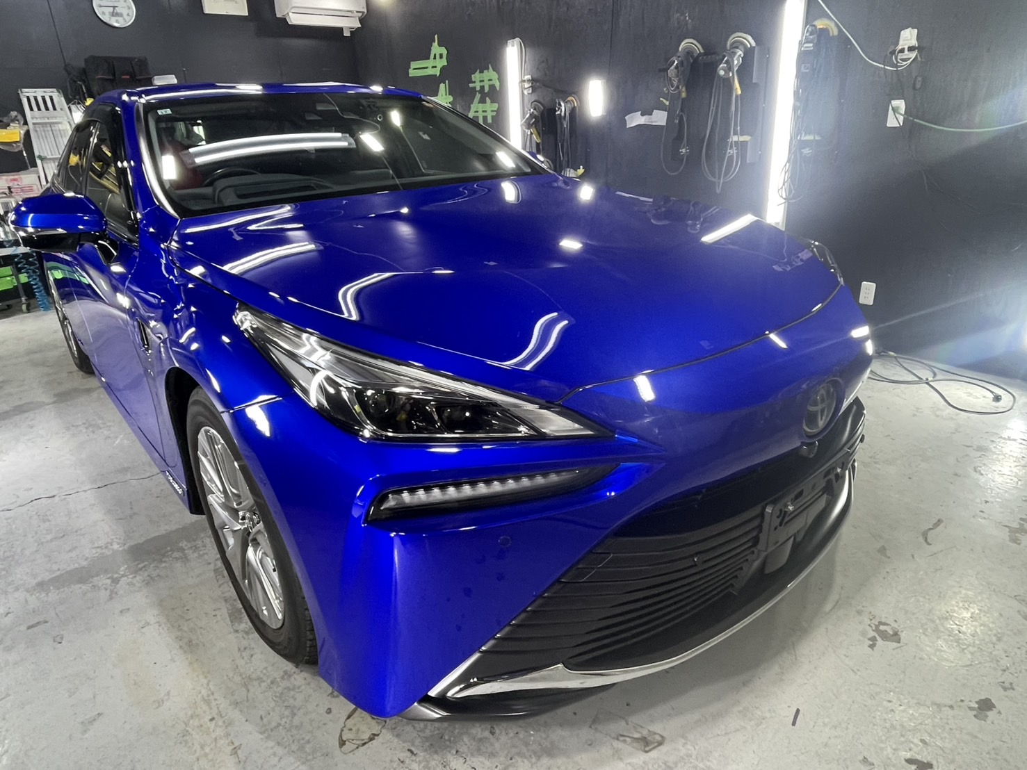 トヨタ ミライ 施工写真 (3)