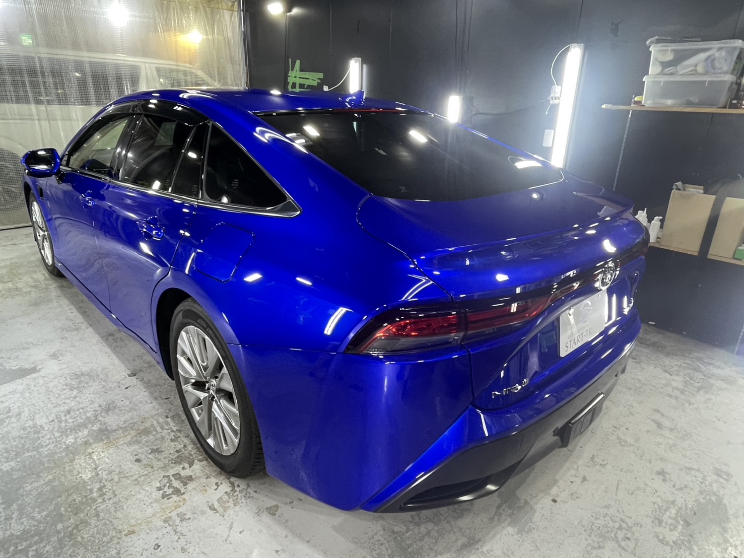 トヨタ ミライ 施工写真 (4)