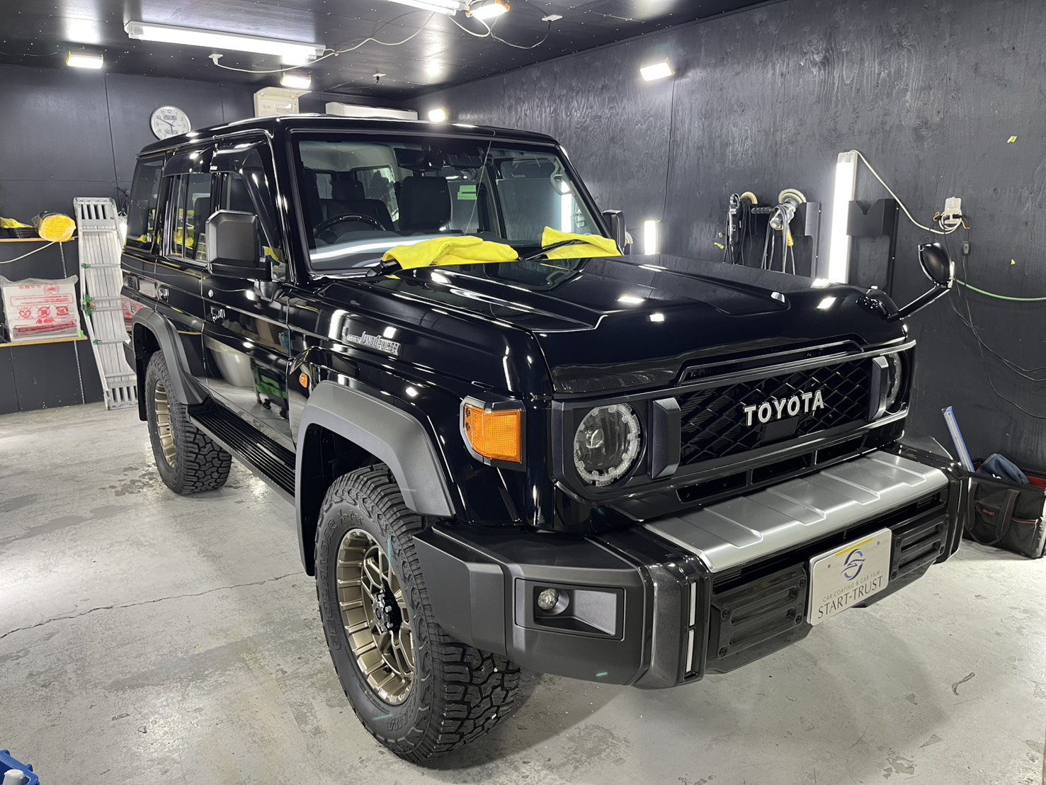 トヨタ ランドクルーザー70 施工写真 (4)