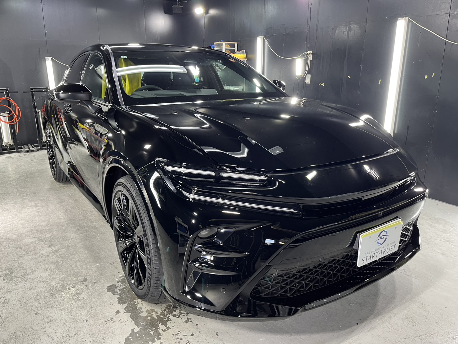 トヨタ クラウンスポーツ 施工写真 (1)
