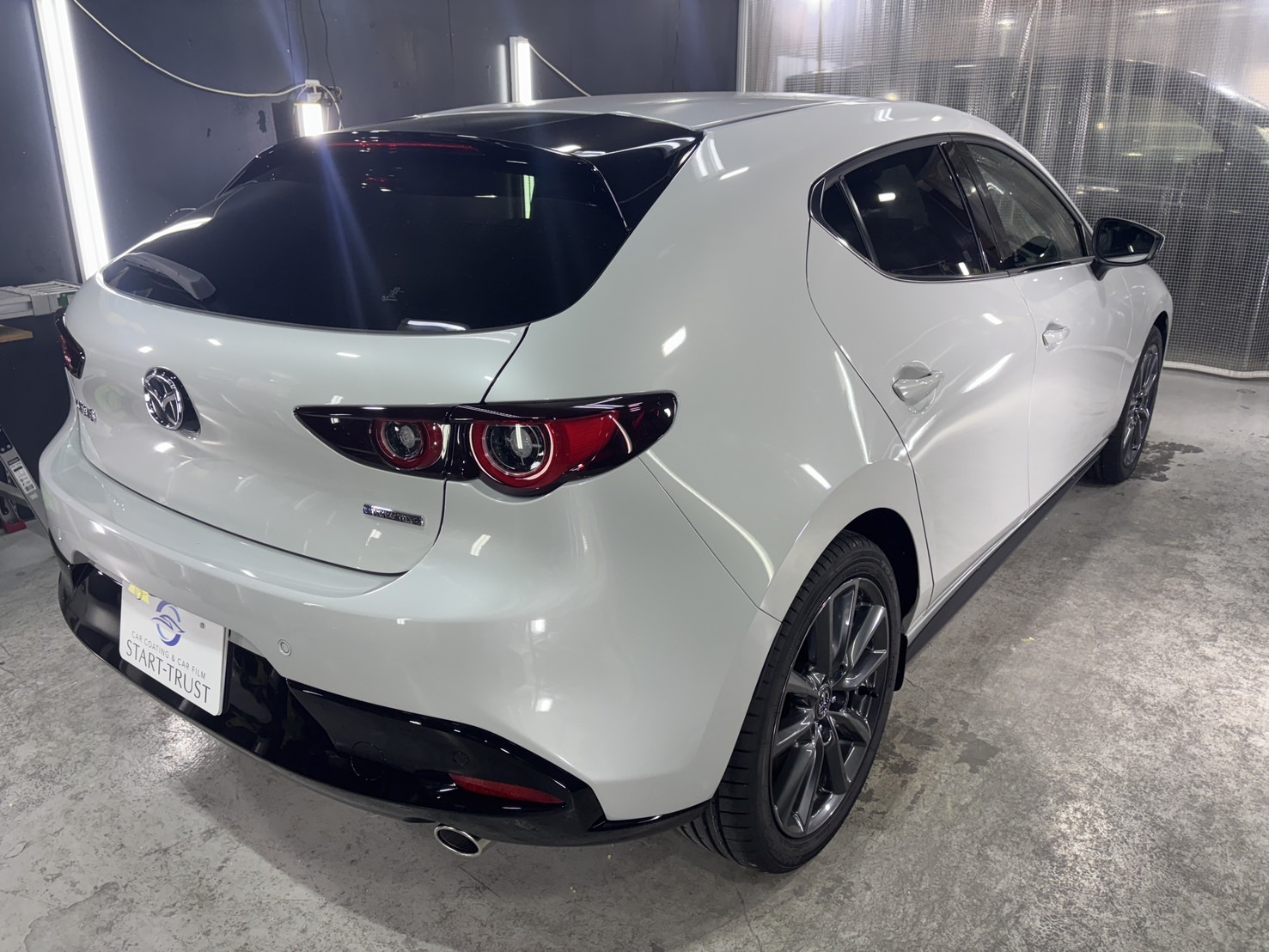 マツダ 3 施工写真 (2)