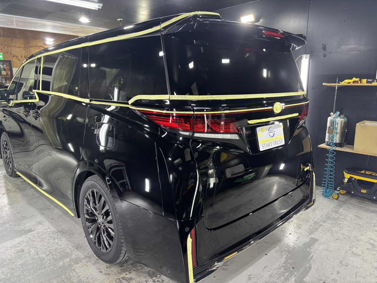 トヨタ ヴェルファイア 施工写真 (5)