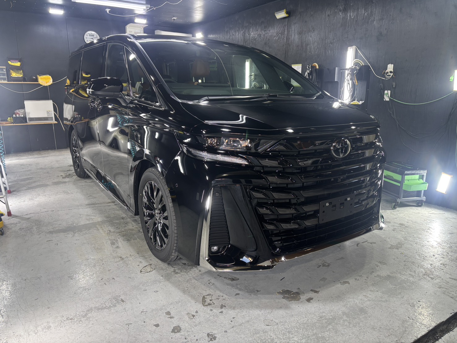 トヨタ ヴェルファイア 施工写真 (7)