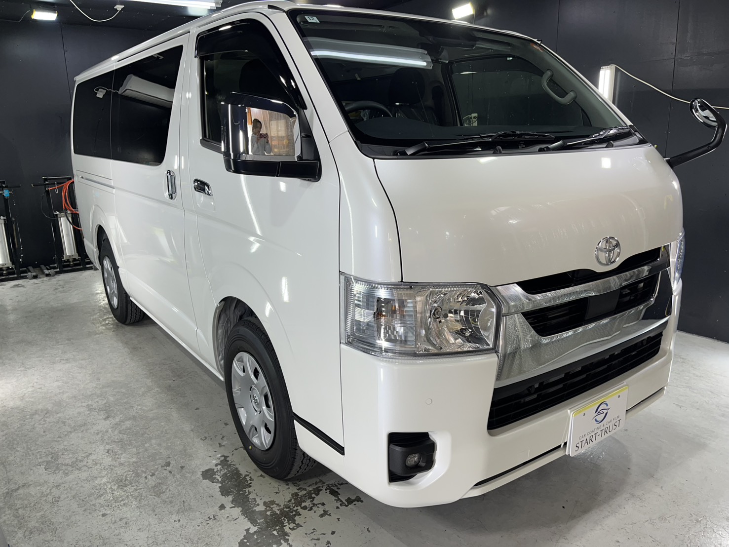 トヨタ ハイエース 施工写真 (3)
