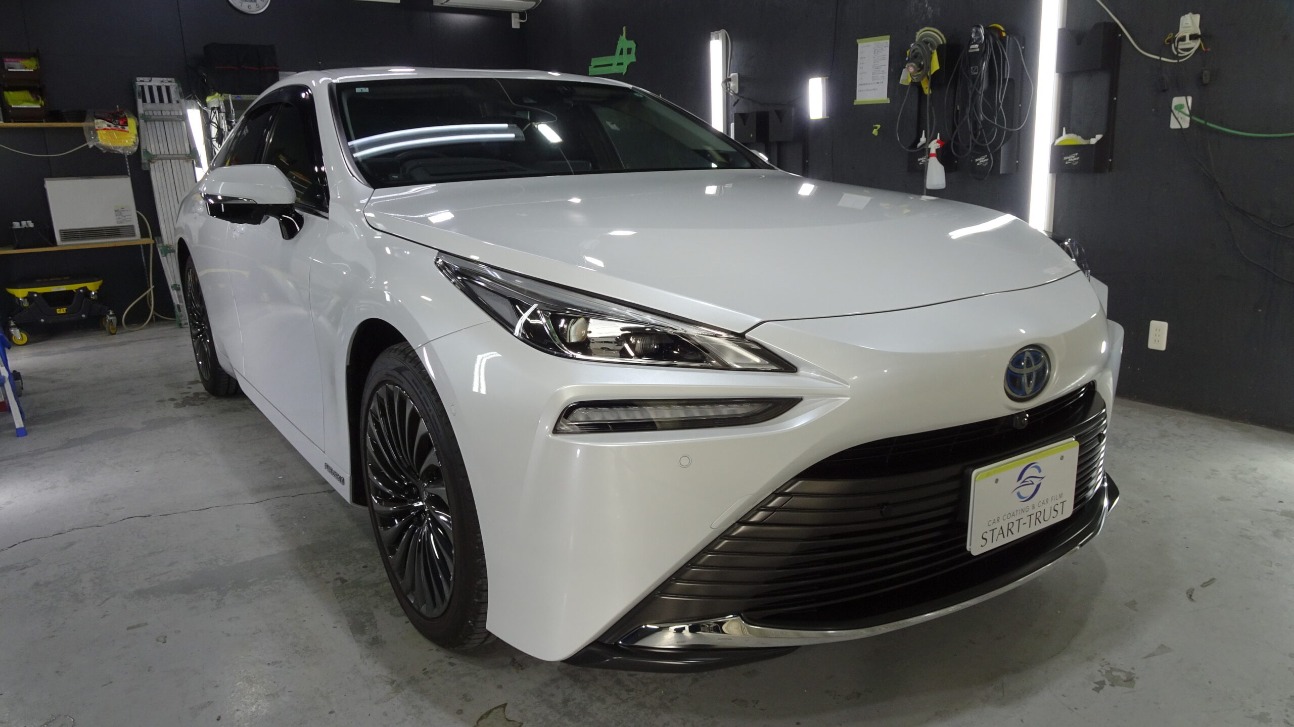 トヨタ ミライ 施工写真 (6)