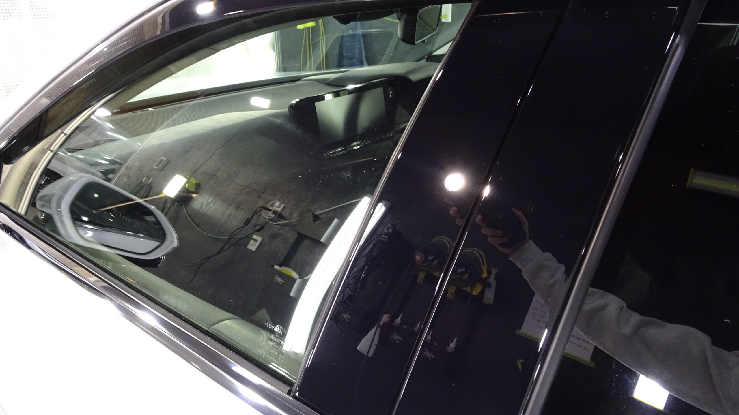 トヨタ ミライ 施工写真 (8)