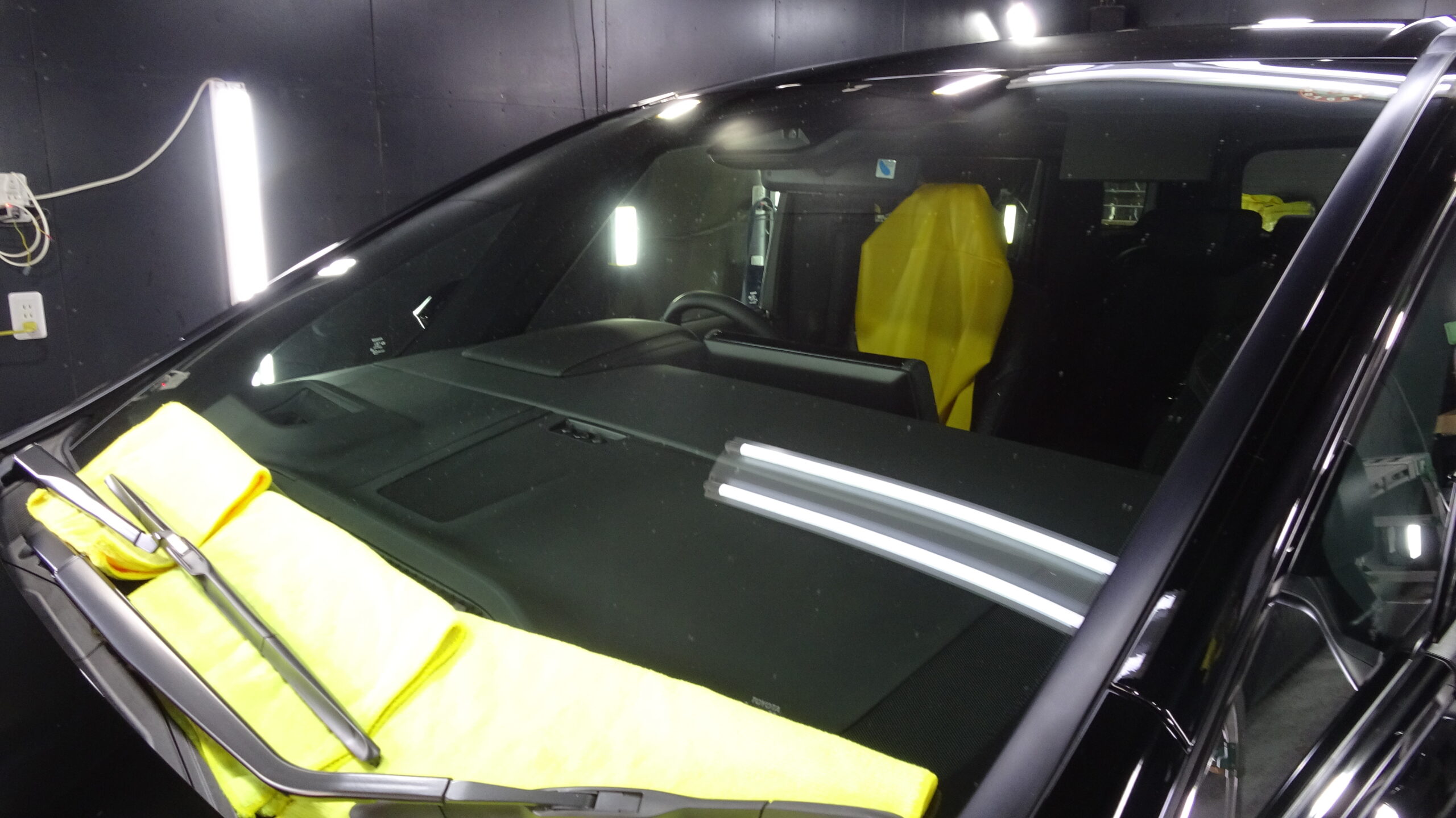 トヨタ ヴェルファイア 施工写真 (7)