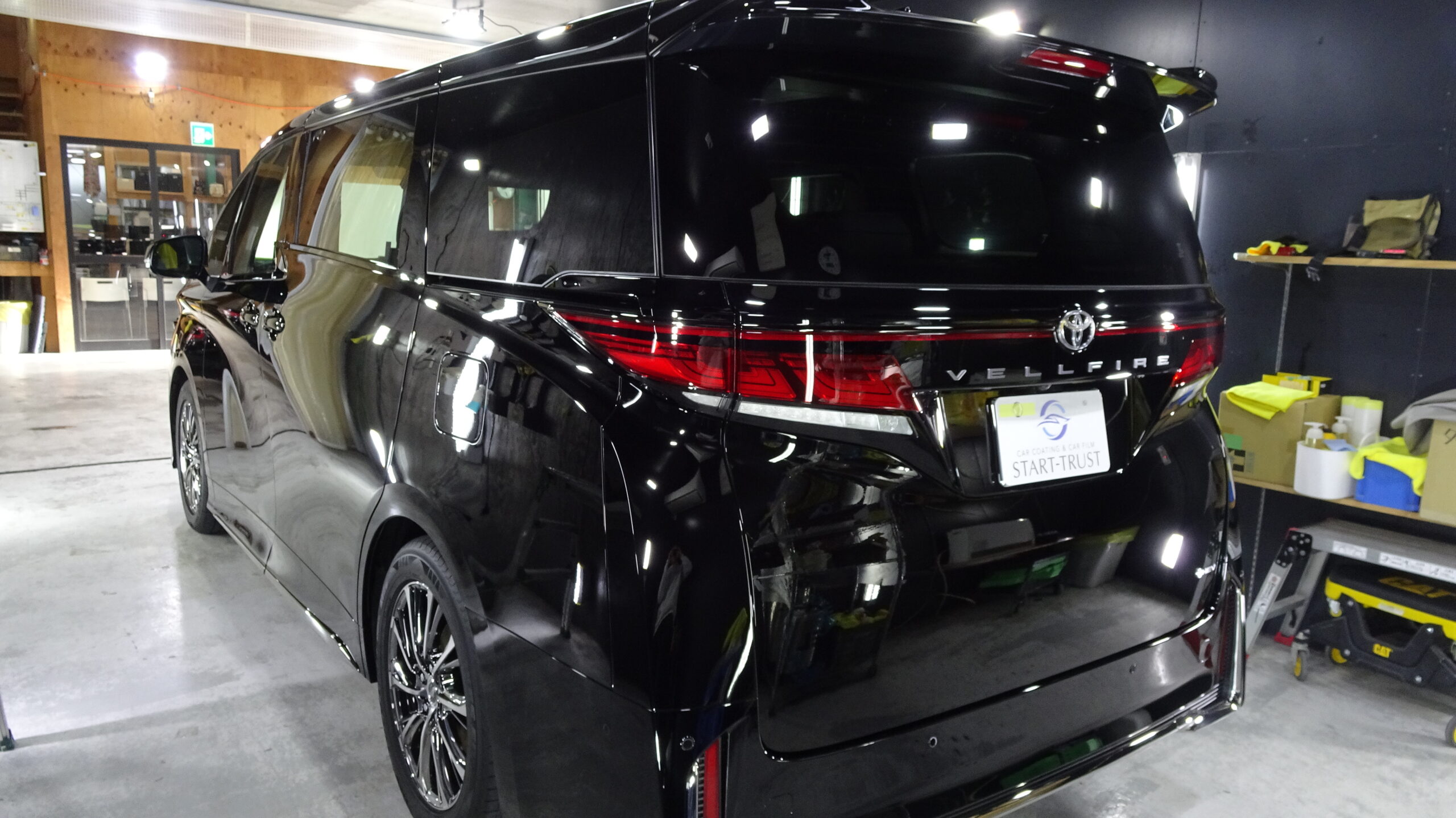 トヨタ ヴェルファイア 施工写真 (8)