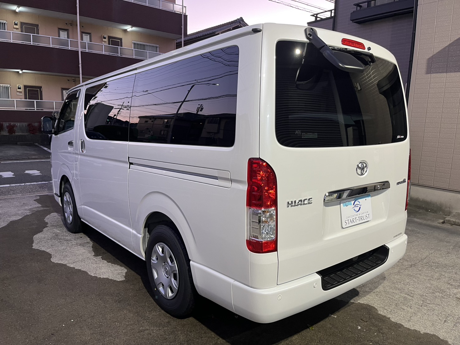 トヨタ ハイエース 施工写真 (2)