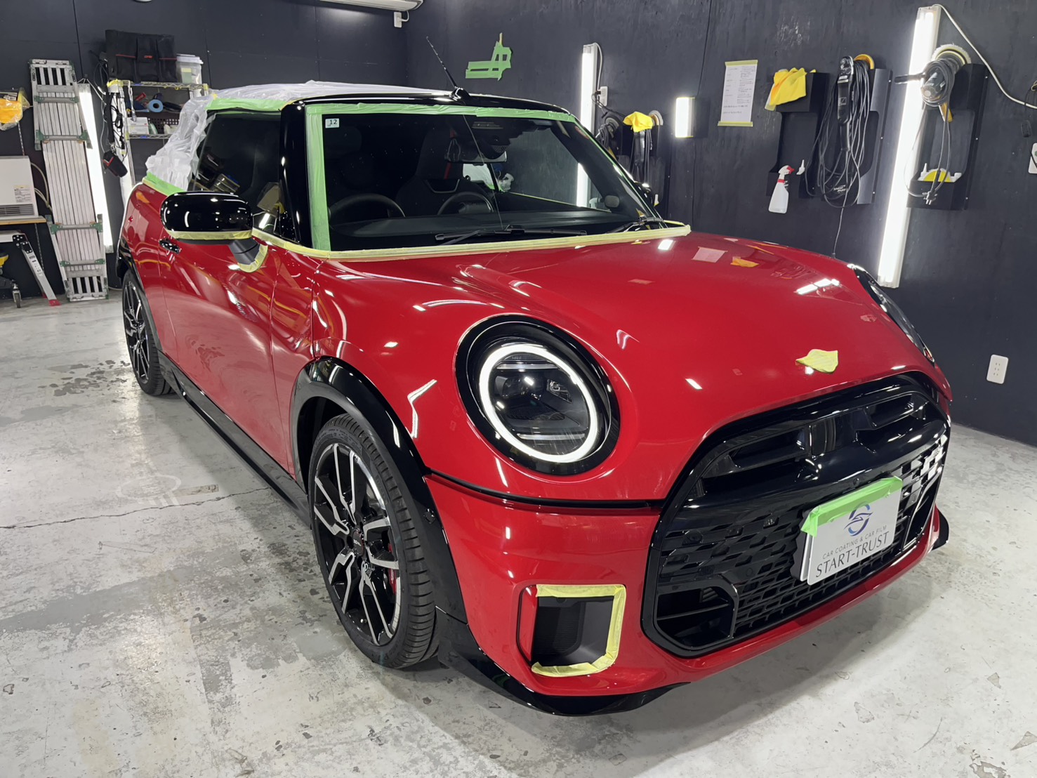 MINI ジョンクーパーワークス 施工写真 (1)