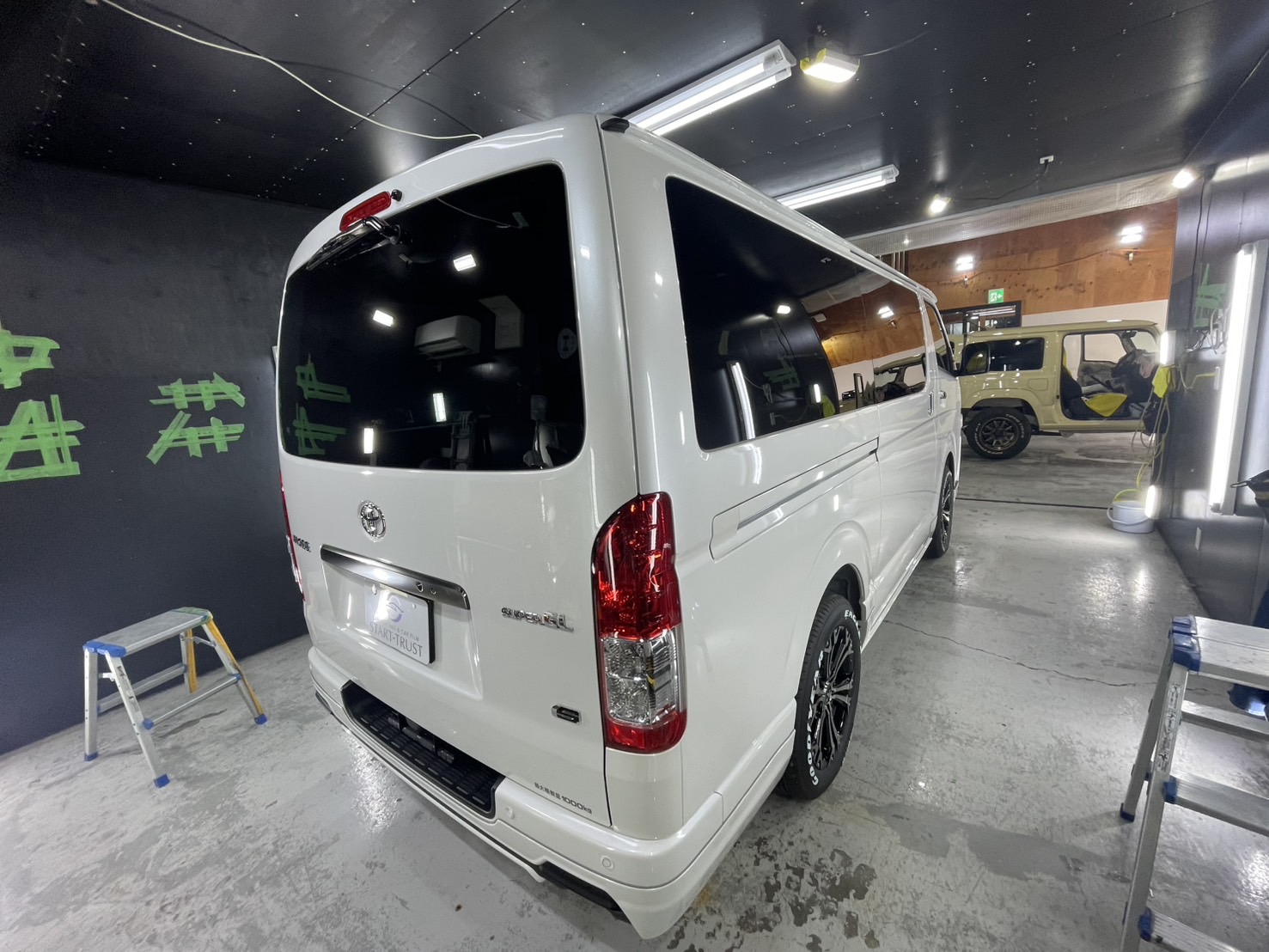 トヨタ ハイエース 施工写真 (6)