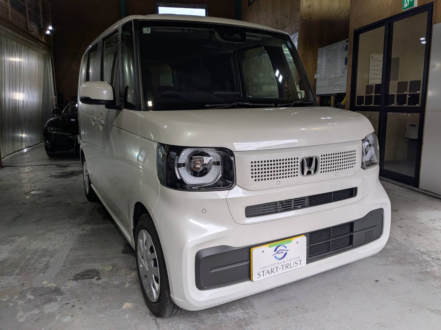 ホンダ N-BOX 施工写真 (1)