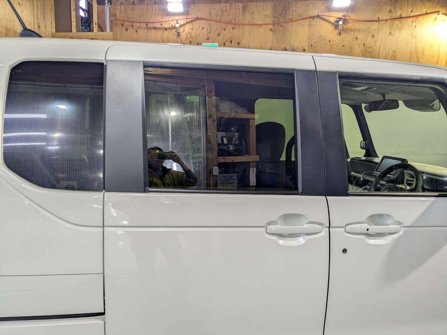 ホンダ N-BOX 施工写真 (2)