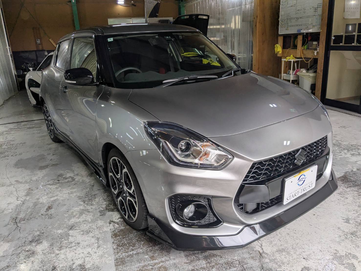 スズキ スイフトスポーツ 施工写真 (1)