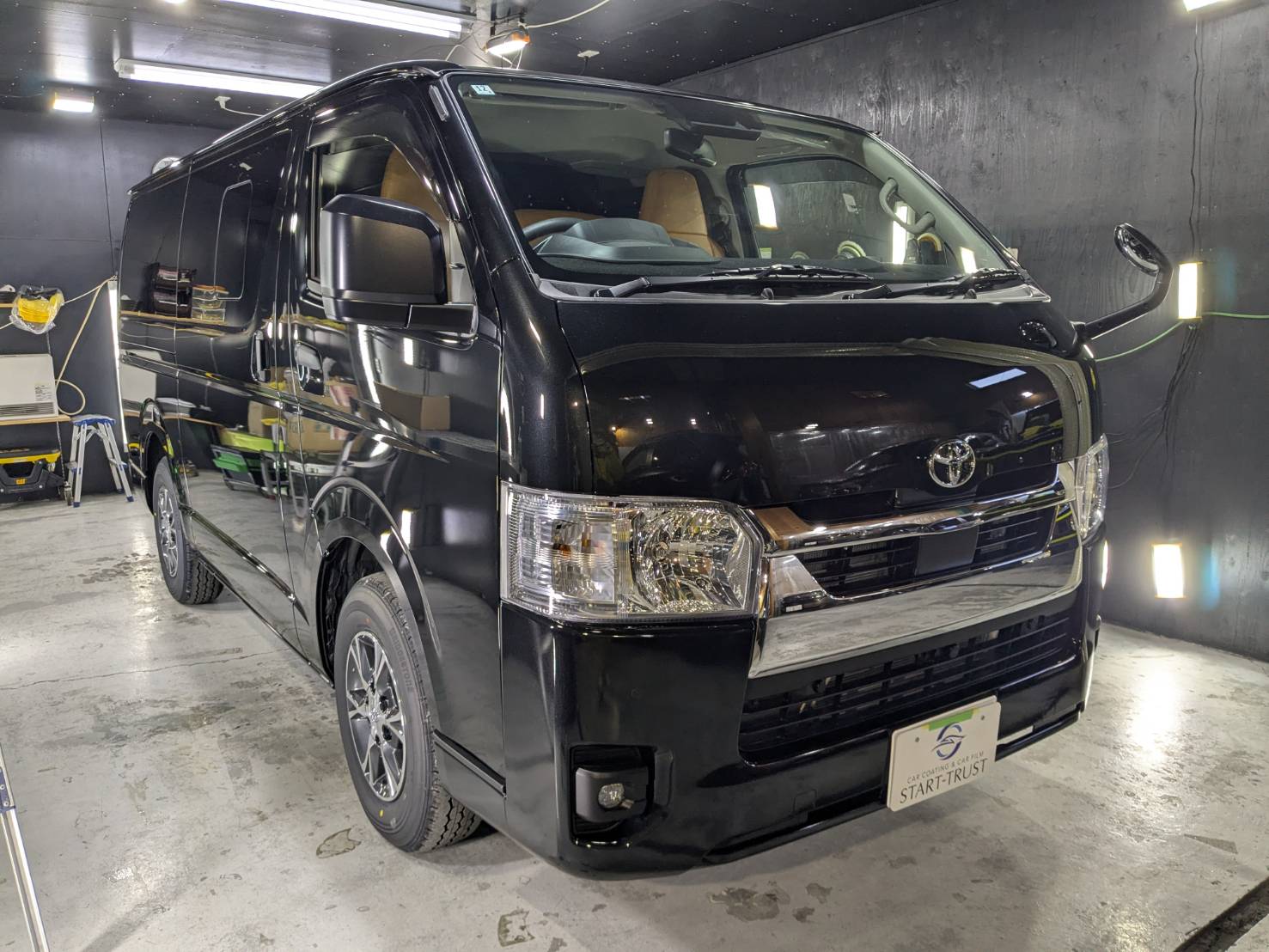 トヨタ ハイエース 施工写真 (4)