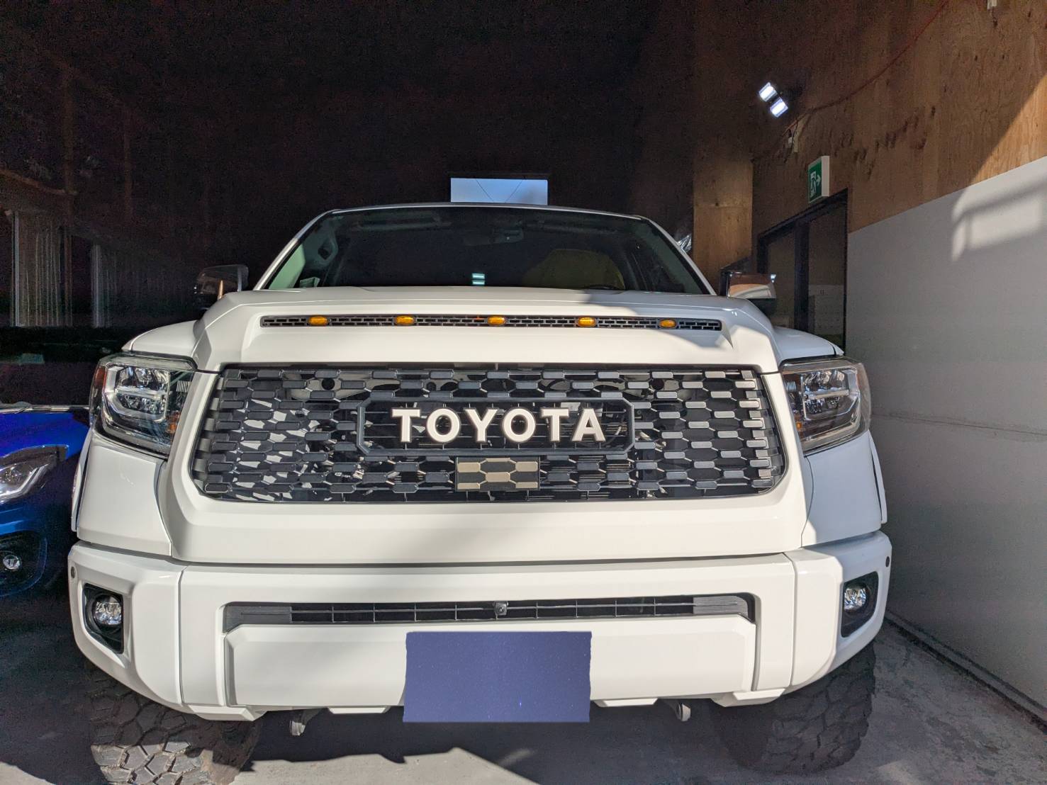 トヨタ タンドラ 施工写真 (4)