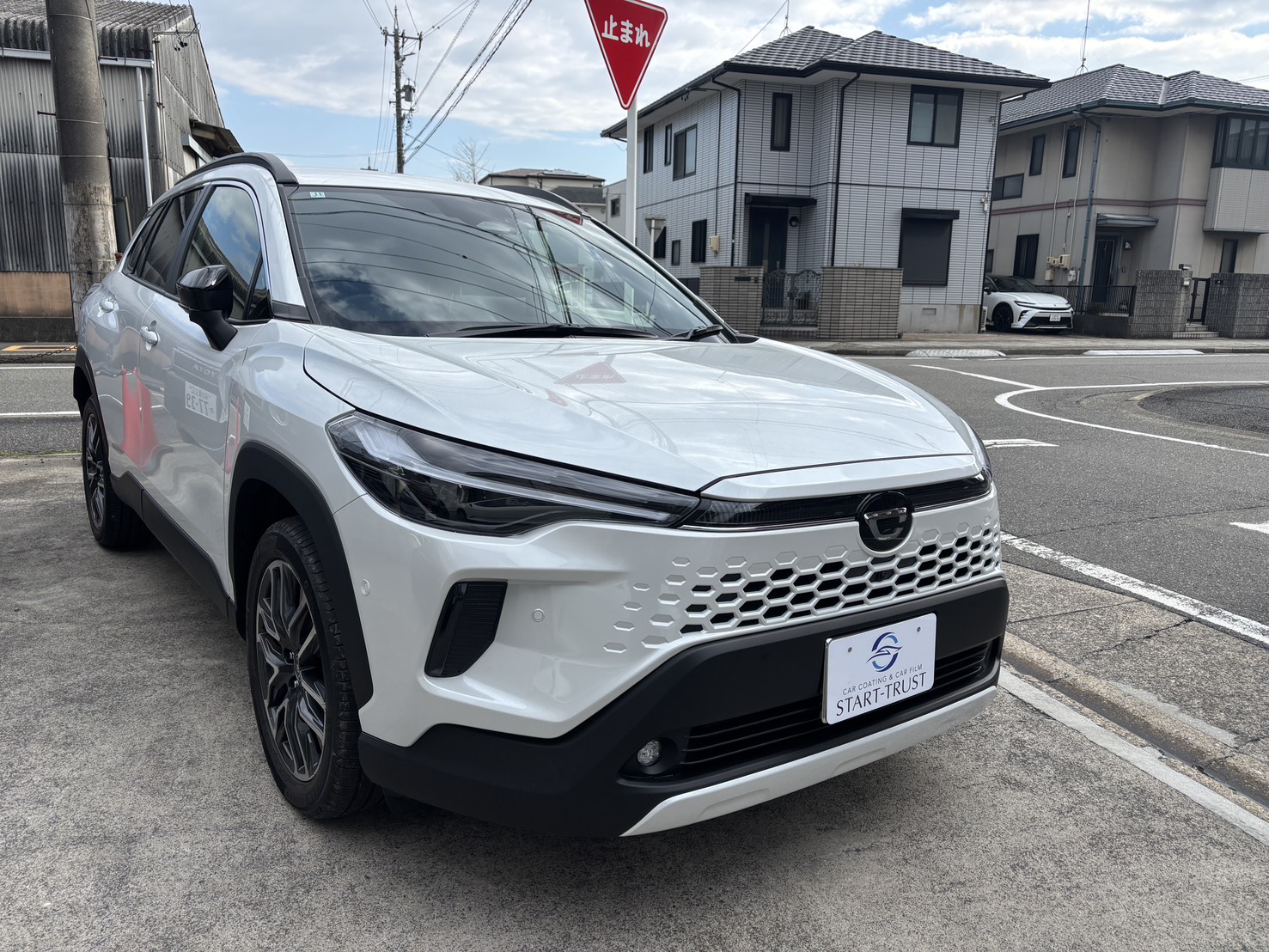 トヨタ カローラクロス 施工写真 (1)