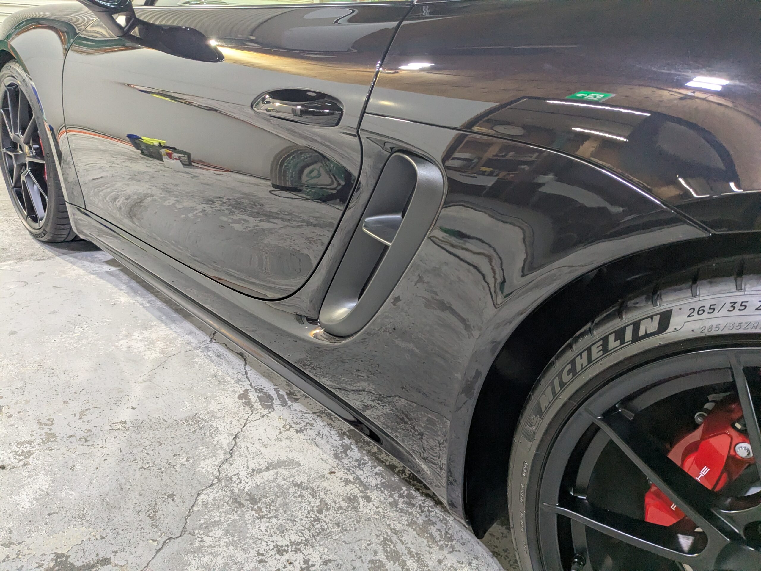 ポルシェ 718ケイマン4.0GTS 施工の様子
