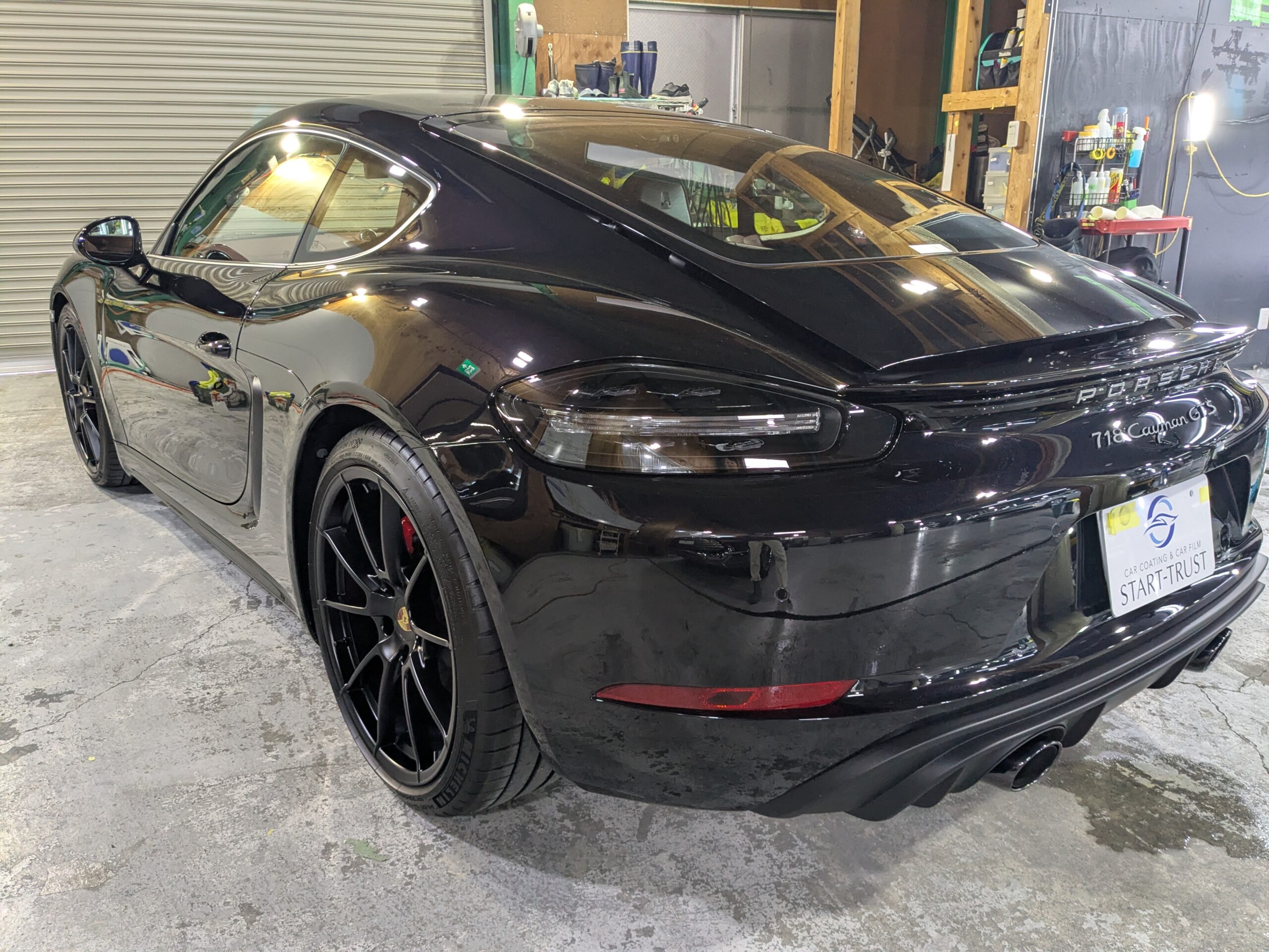 ポルシェ 718ケイマン4.0GTS 施工の様子