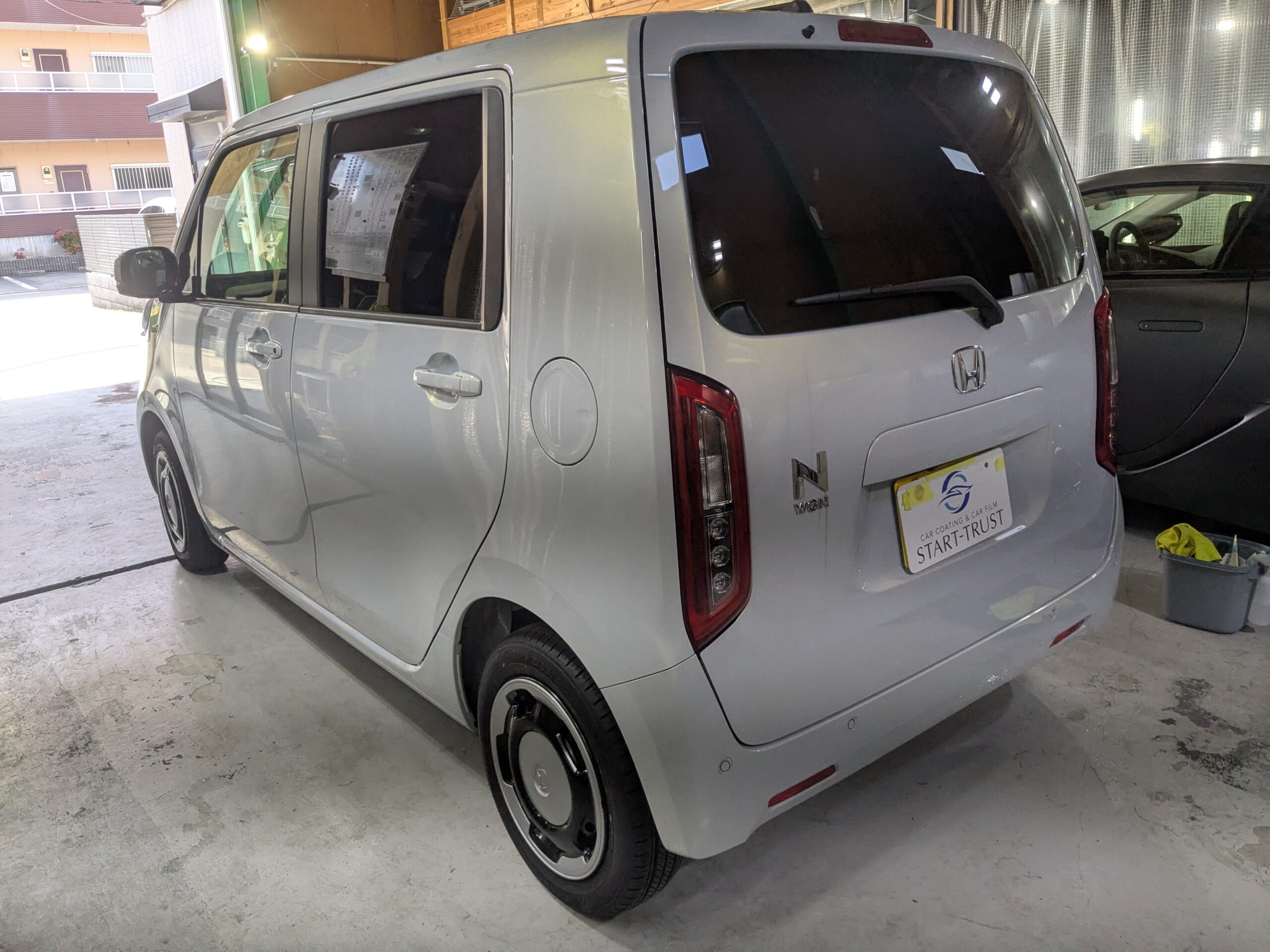 ホンダ N-WGN 2025年式 施工の様子