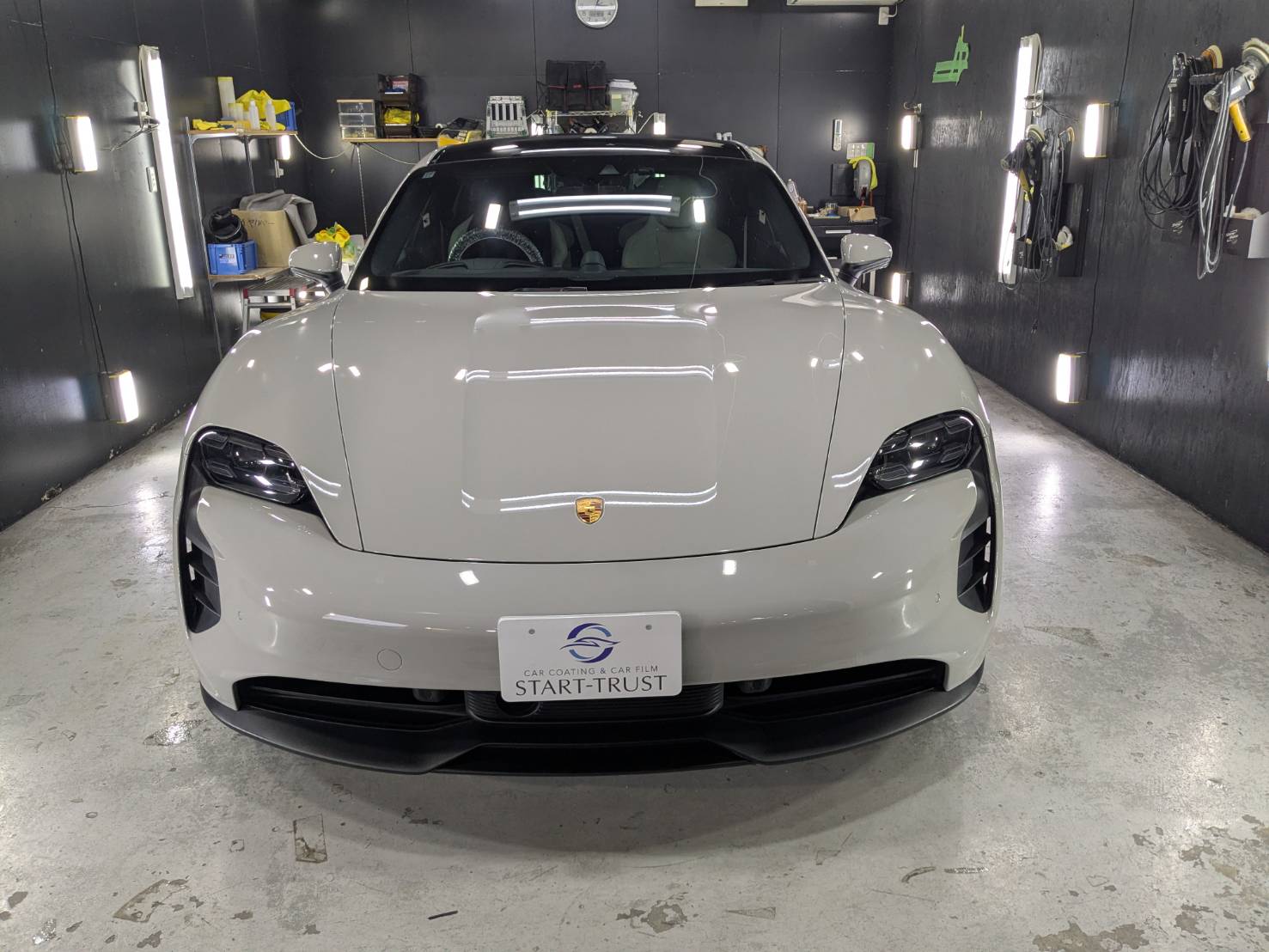 ポルシェ タイカンGTS 施工写真 (10)