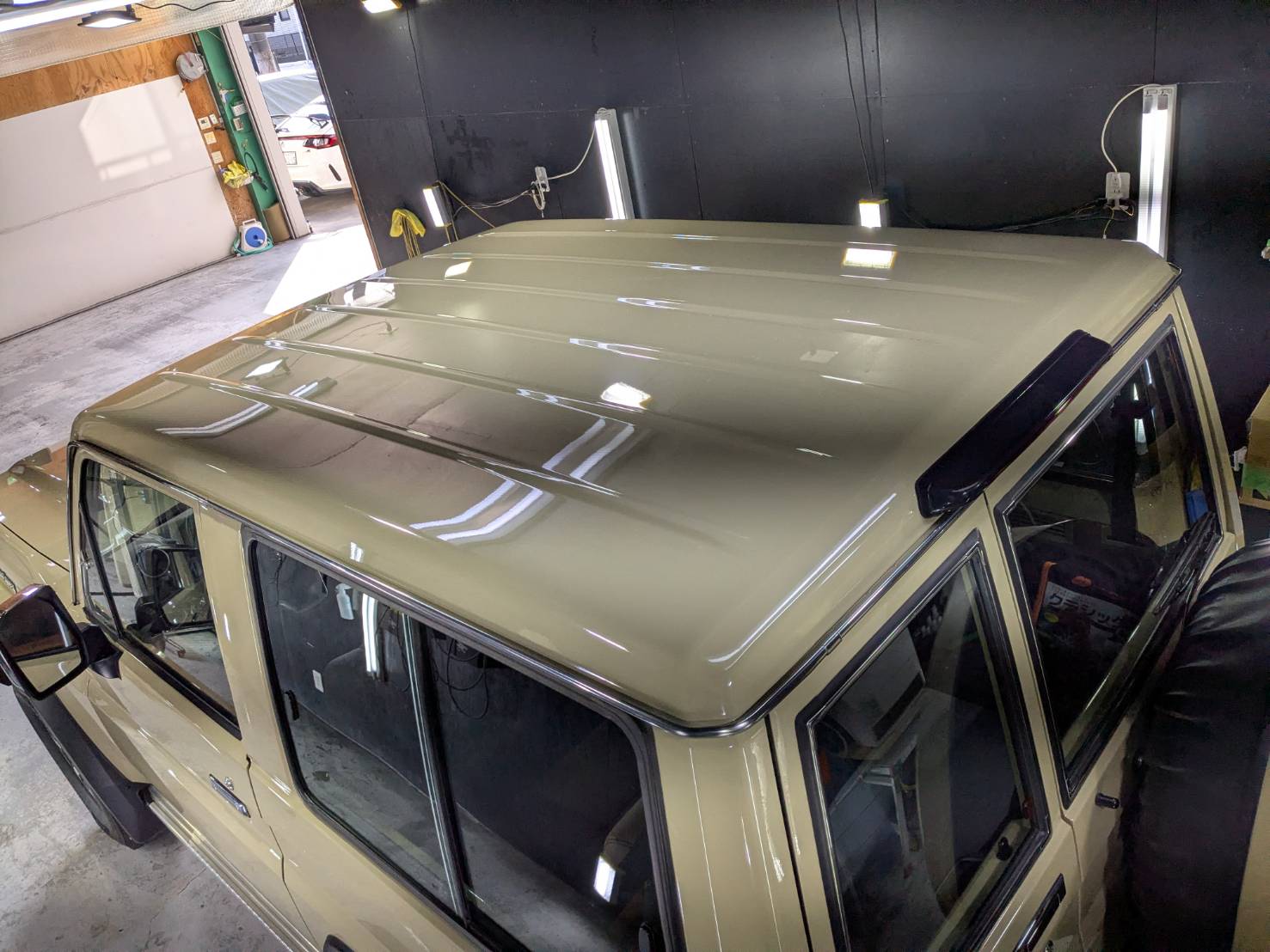 トヨタ ランドクルーザー70 施工写真 (5)