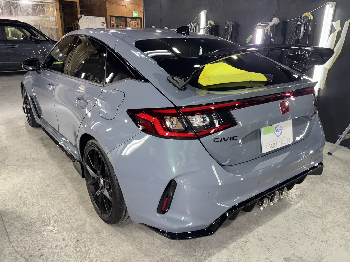 ホンダ シビックタイプR 2026年式 施工の様子