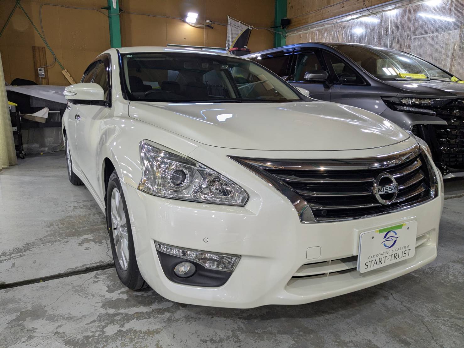 日産 カーフィルム 施工前