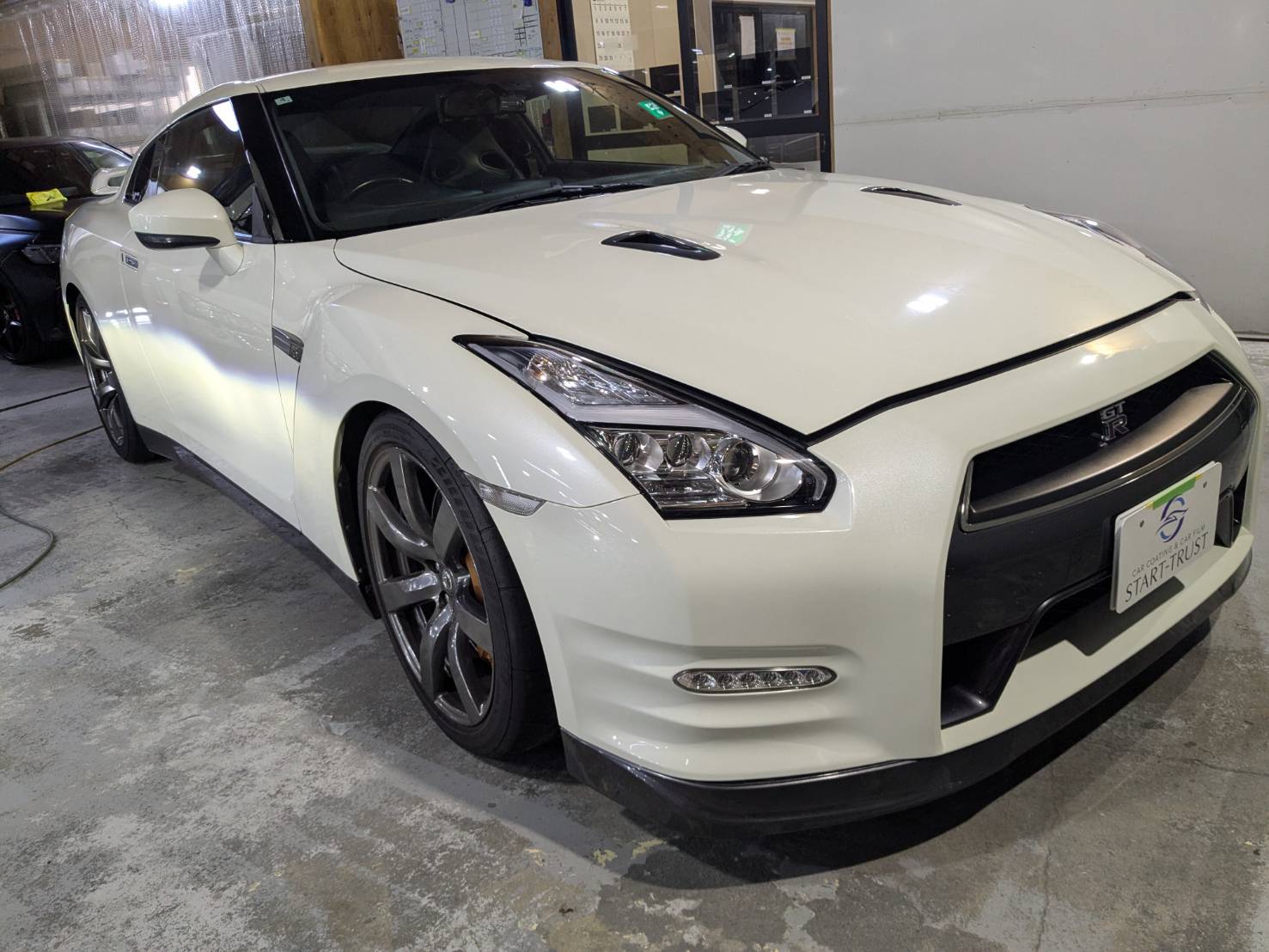 日産 GT-R プロテクションフィルム 施工前