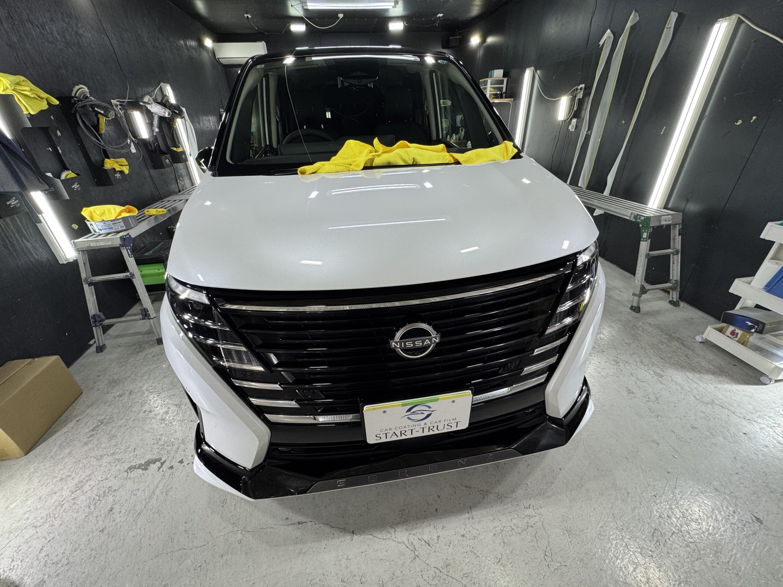 日産 施工の様子