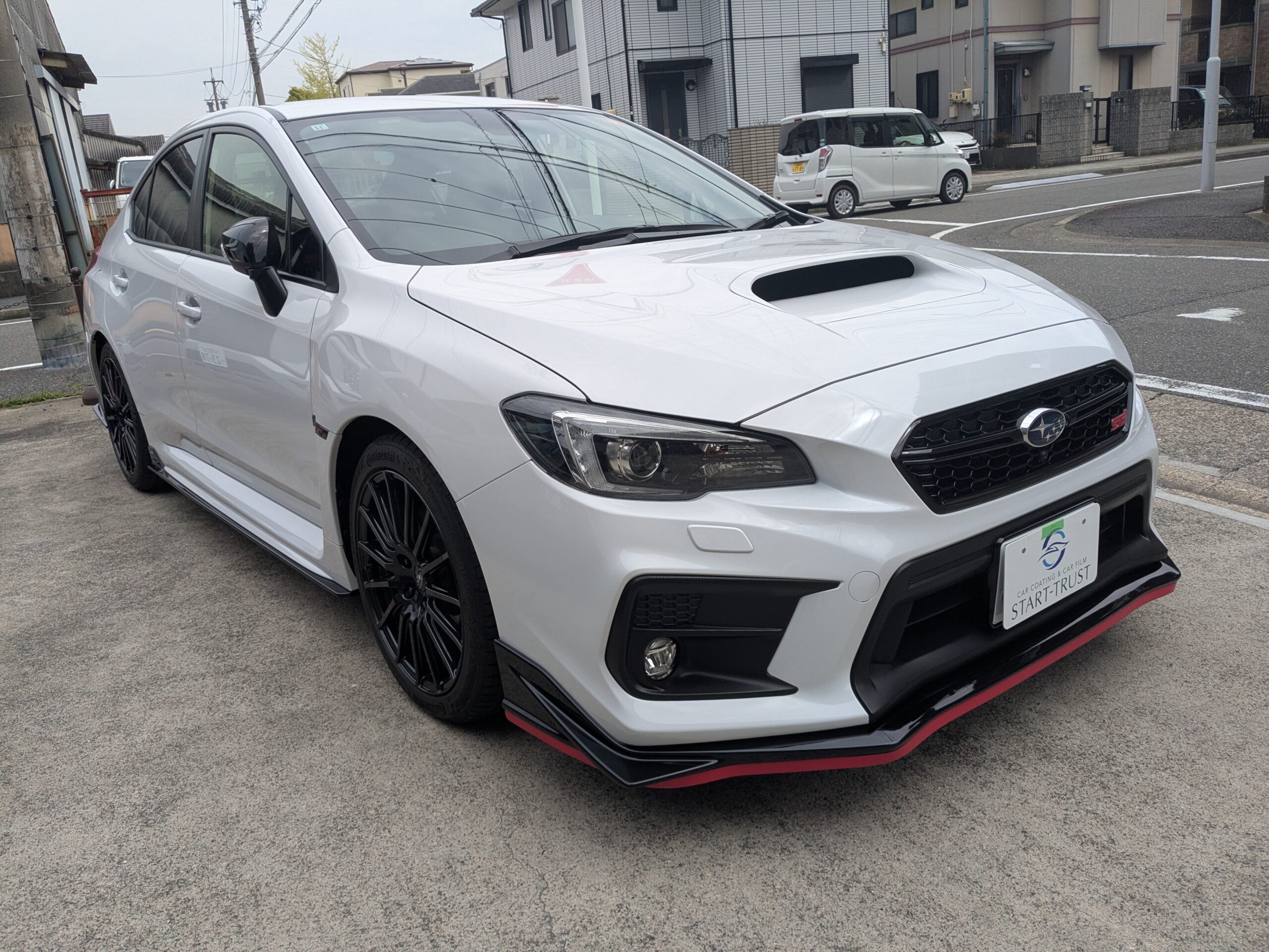 スバル WRX STI sports 2020年式 施工の様子