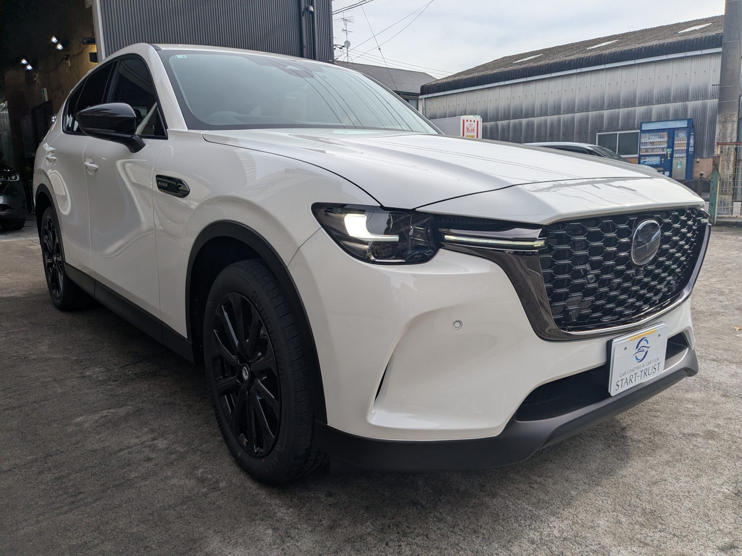 マツダ CX-60 2026年式 施工の様子