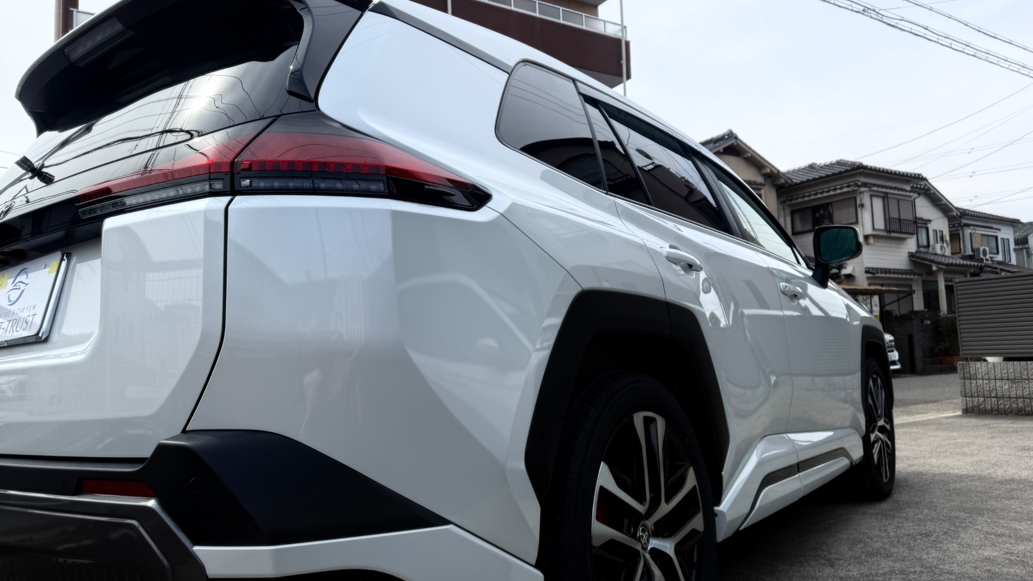 トヨタ RAV4 2026年式 施工の様子