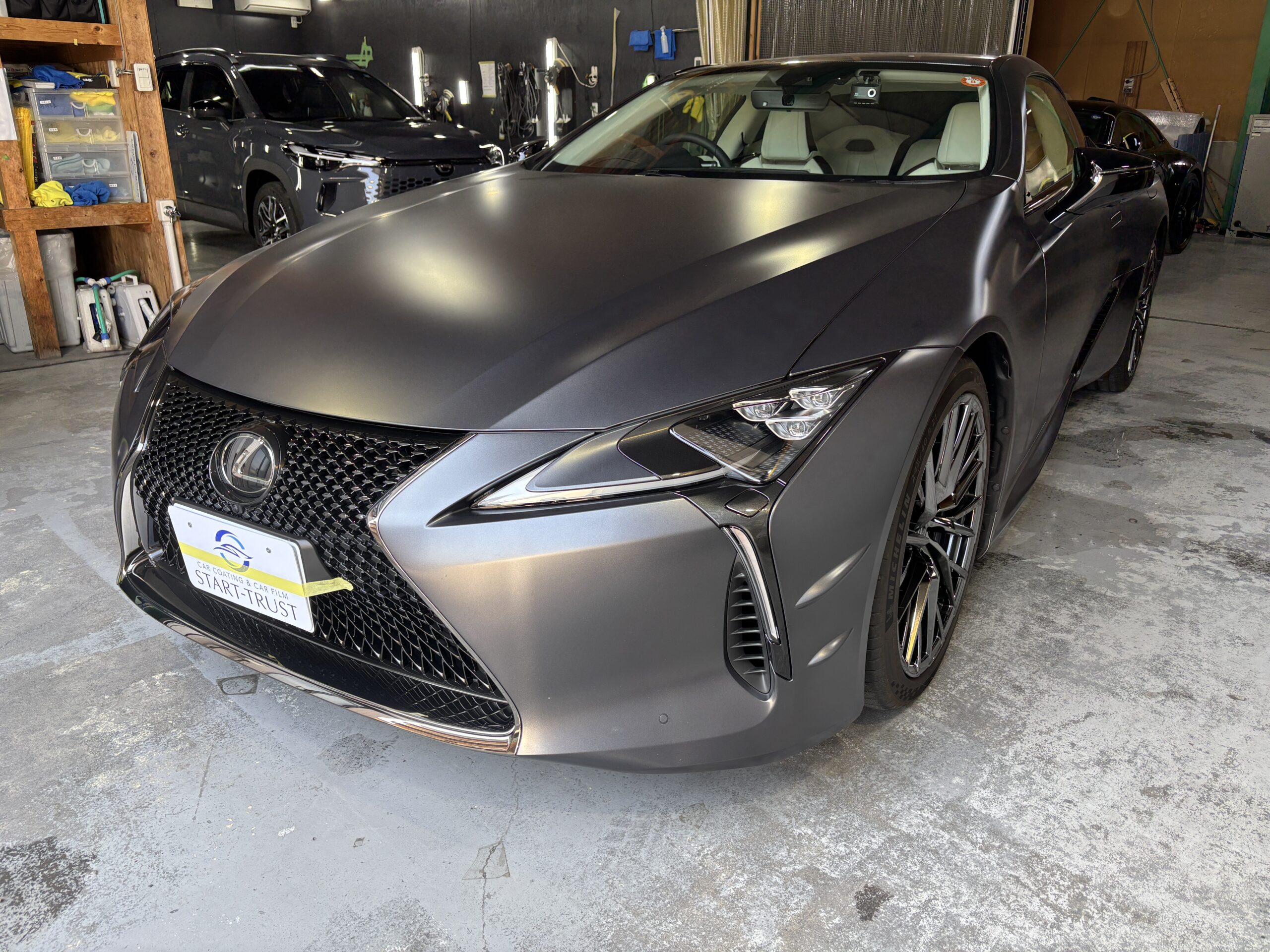 レクサス LC500 ピナクル クーペ 2025年式 施工の様子
