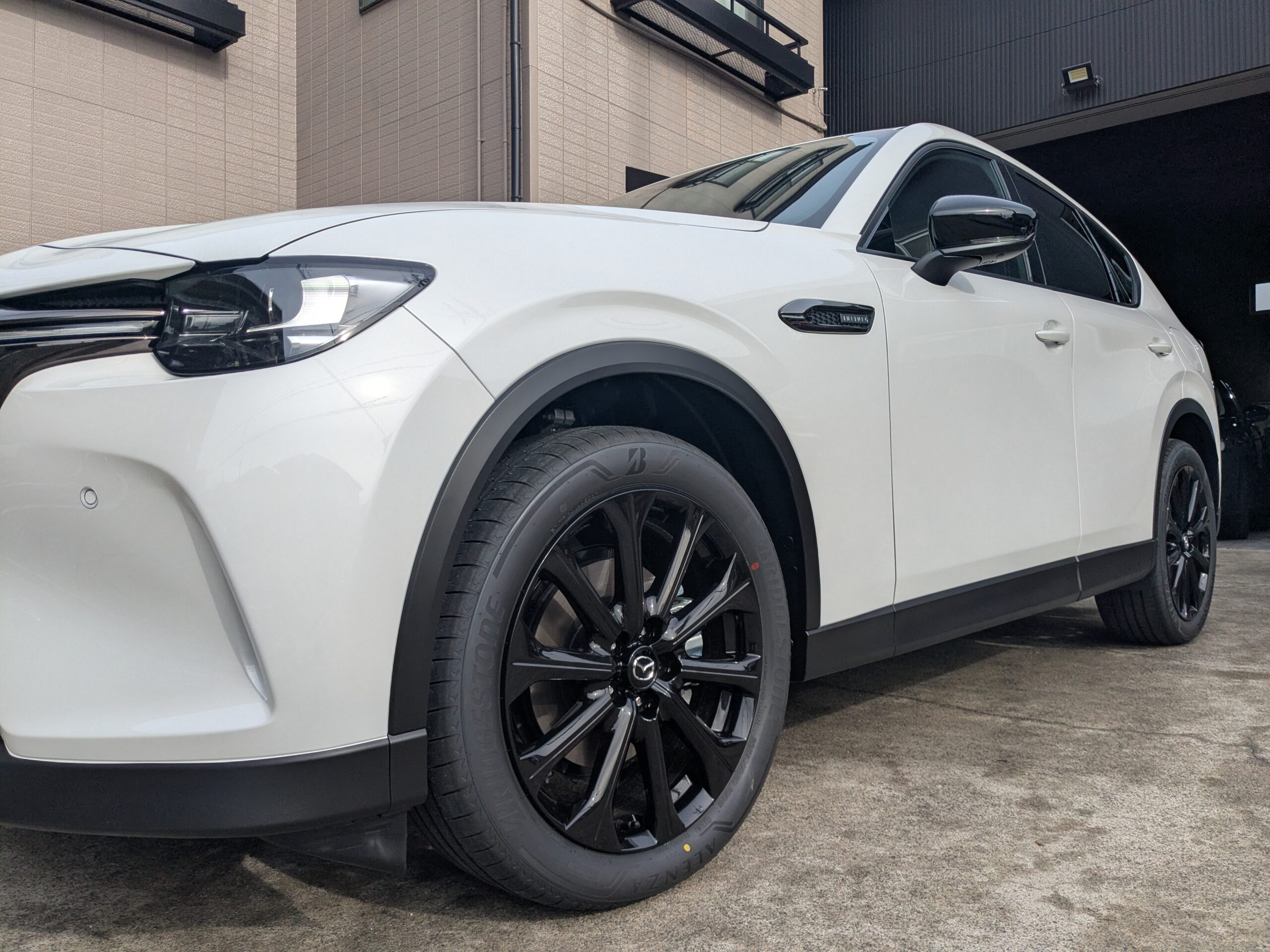 マツダ CX-60 2026年式 施工の様子