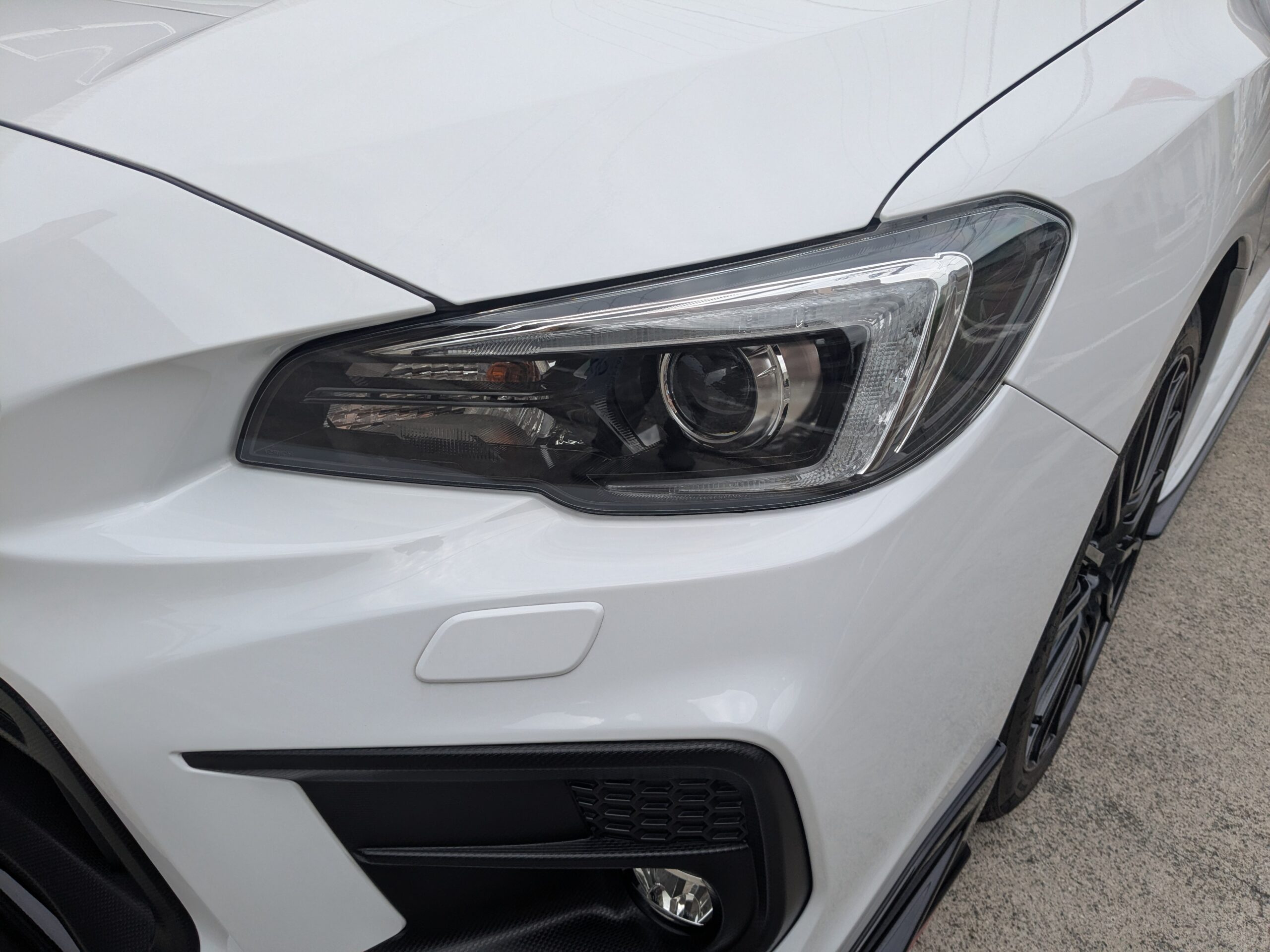 スバル WRX STI sports 2020年式 施工の様子