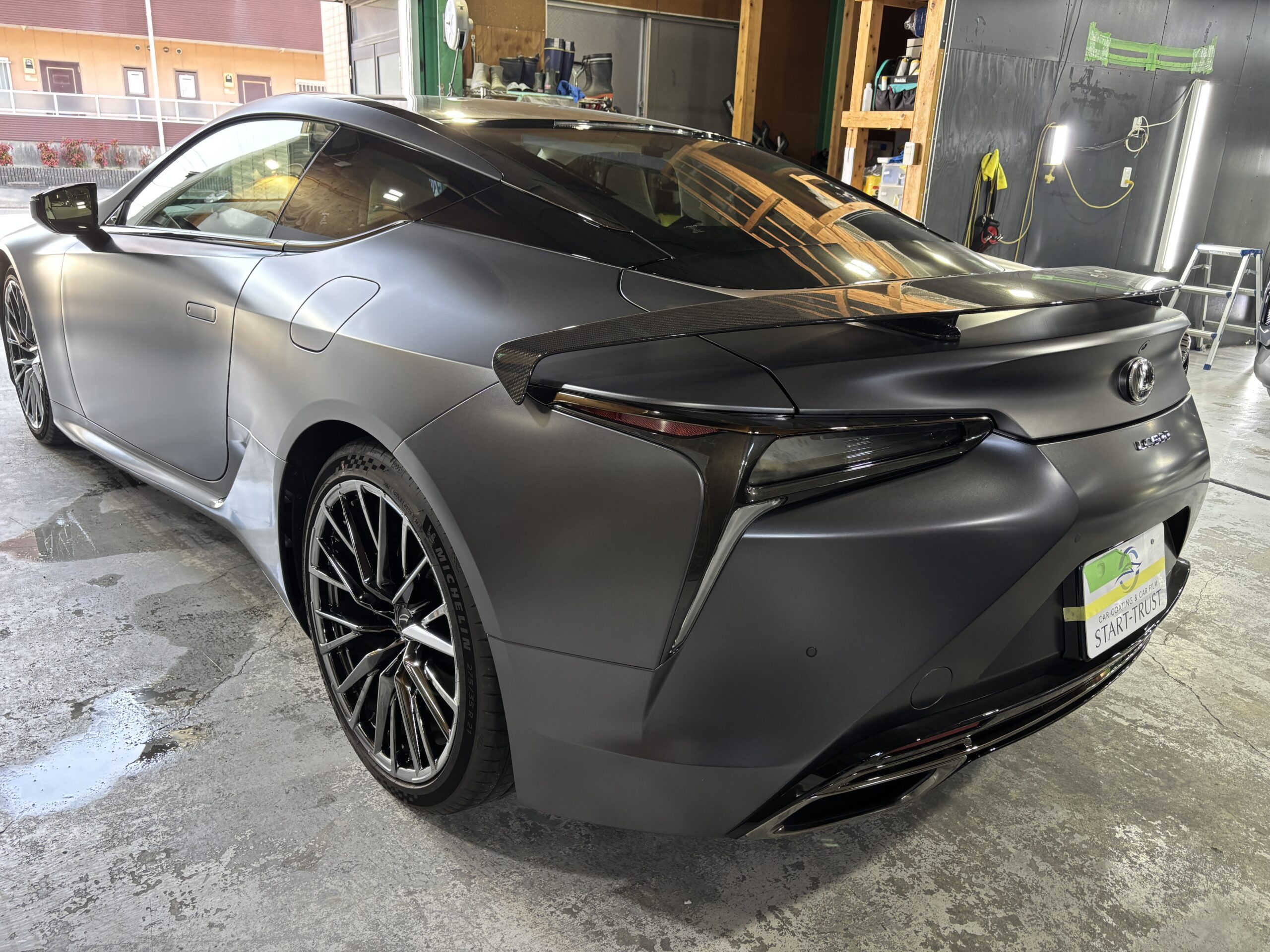レクサス LC500 ピナクル クーペ 2025年式 施工の様子