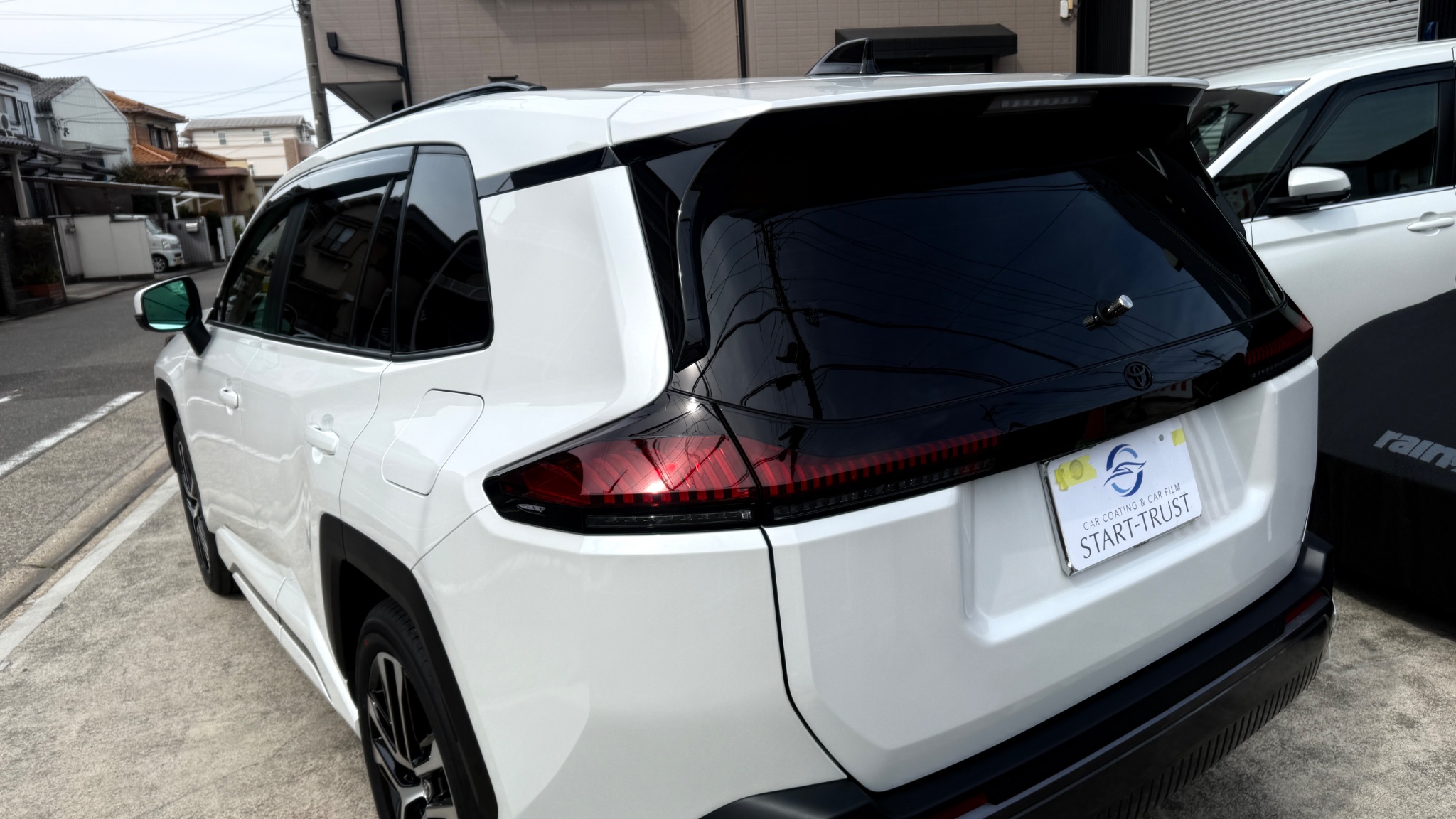 トヨタ RAV4 2026年式 施工の様子