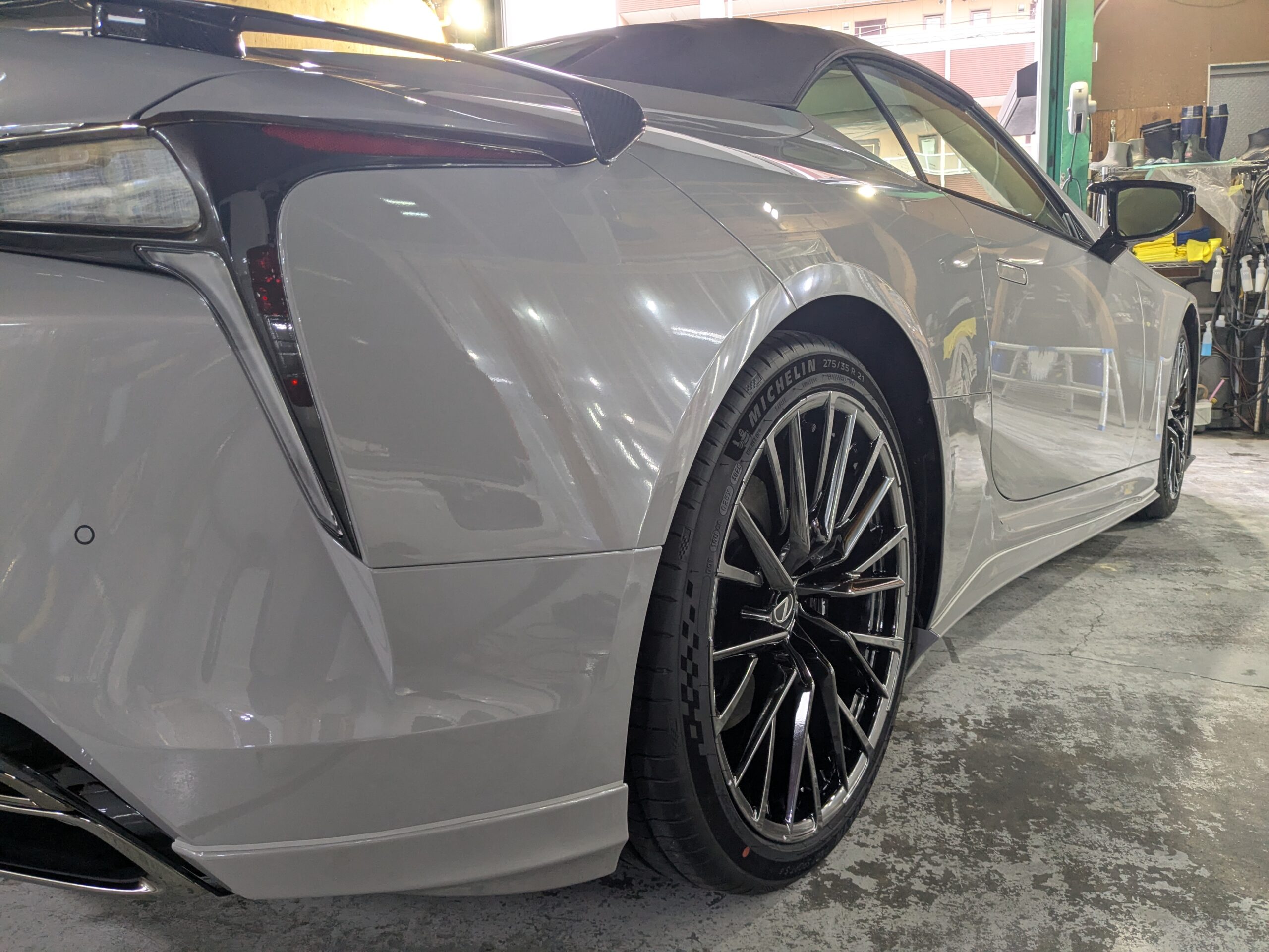 レクサス LC500 ピナクル コンバーチブル 2026年式 施工の様子