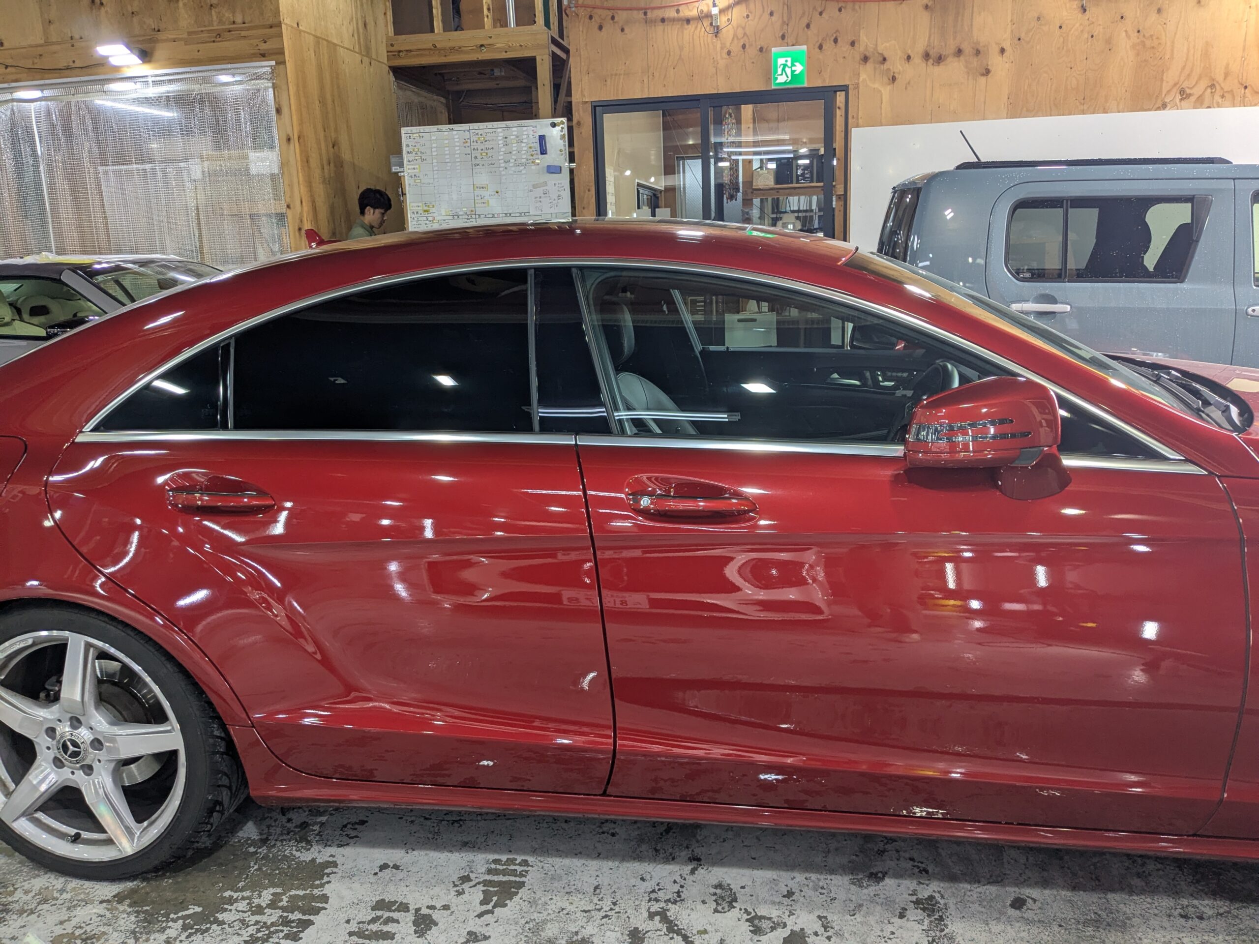 メルセデス・ベンツ 施工の様子