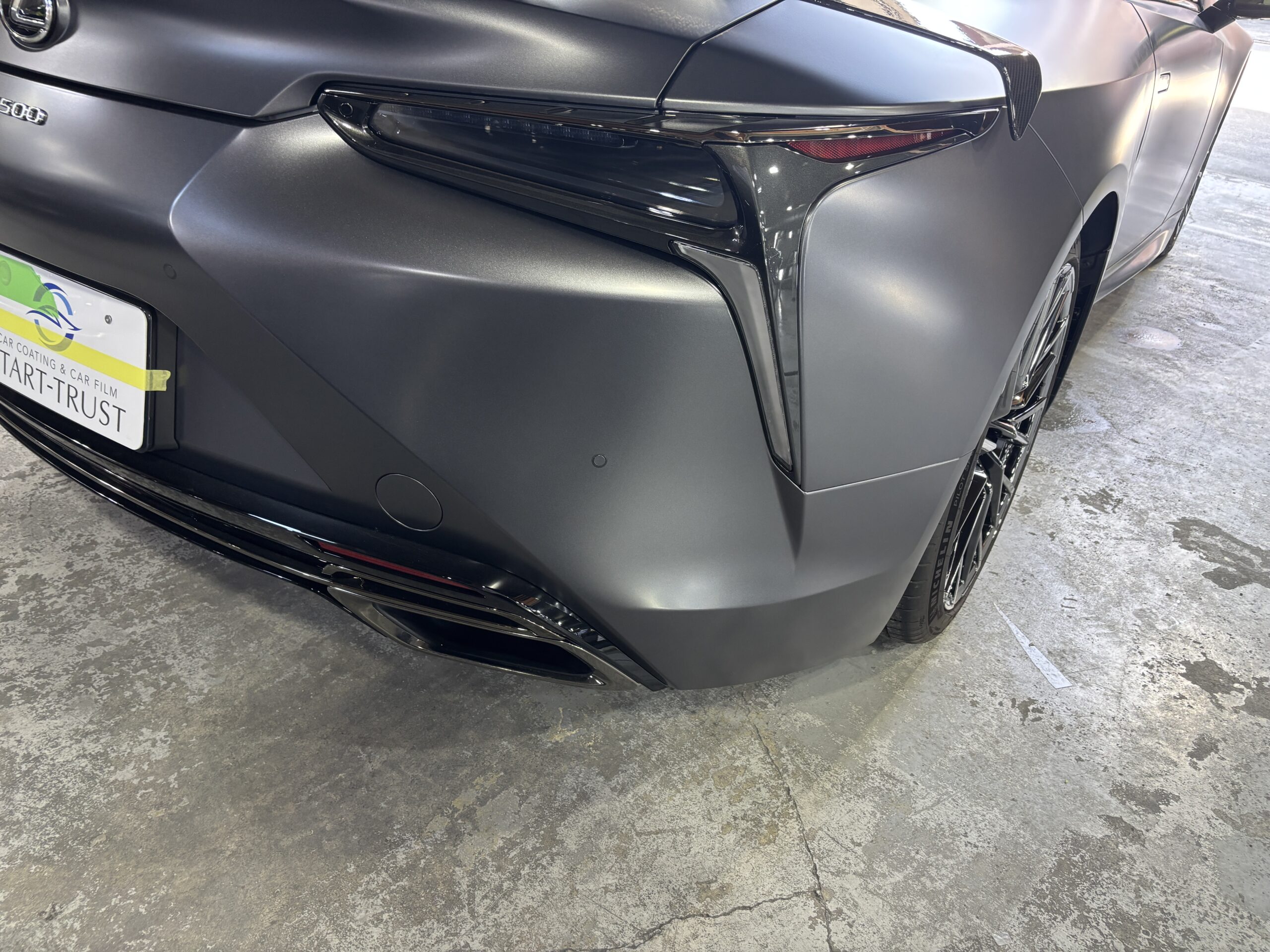 レクサス LC500 ピナクル クーペ 2025年式 施工の様子