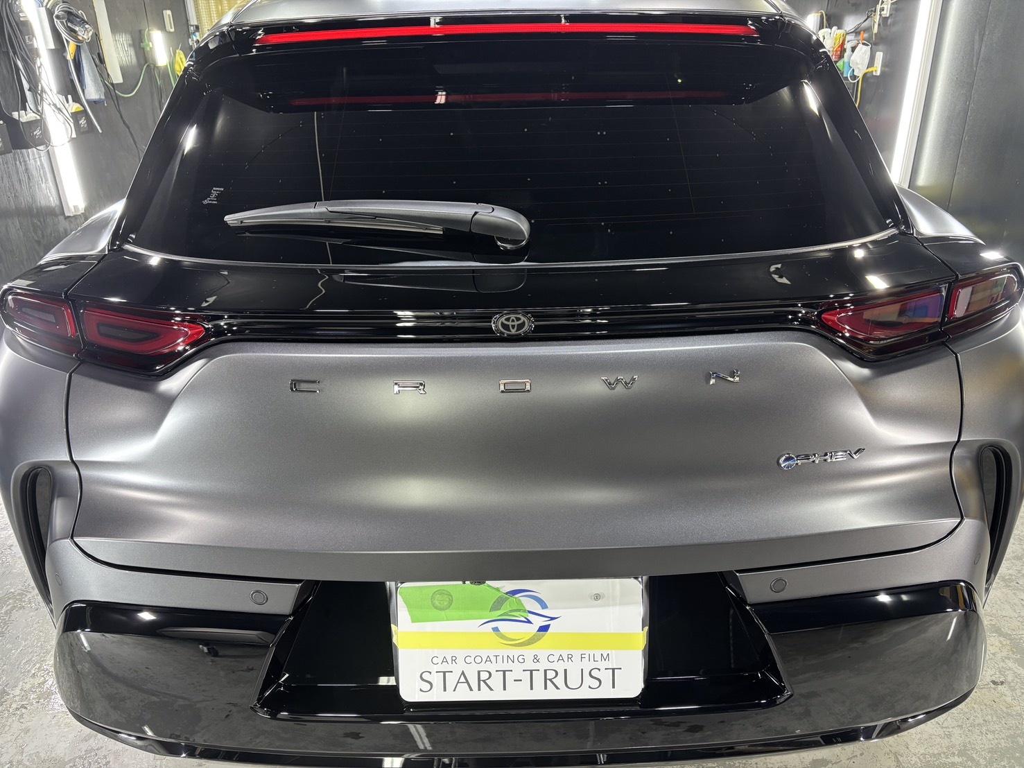 トヨタ クラウンスポーツPHEV 2026年式 施工の様子