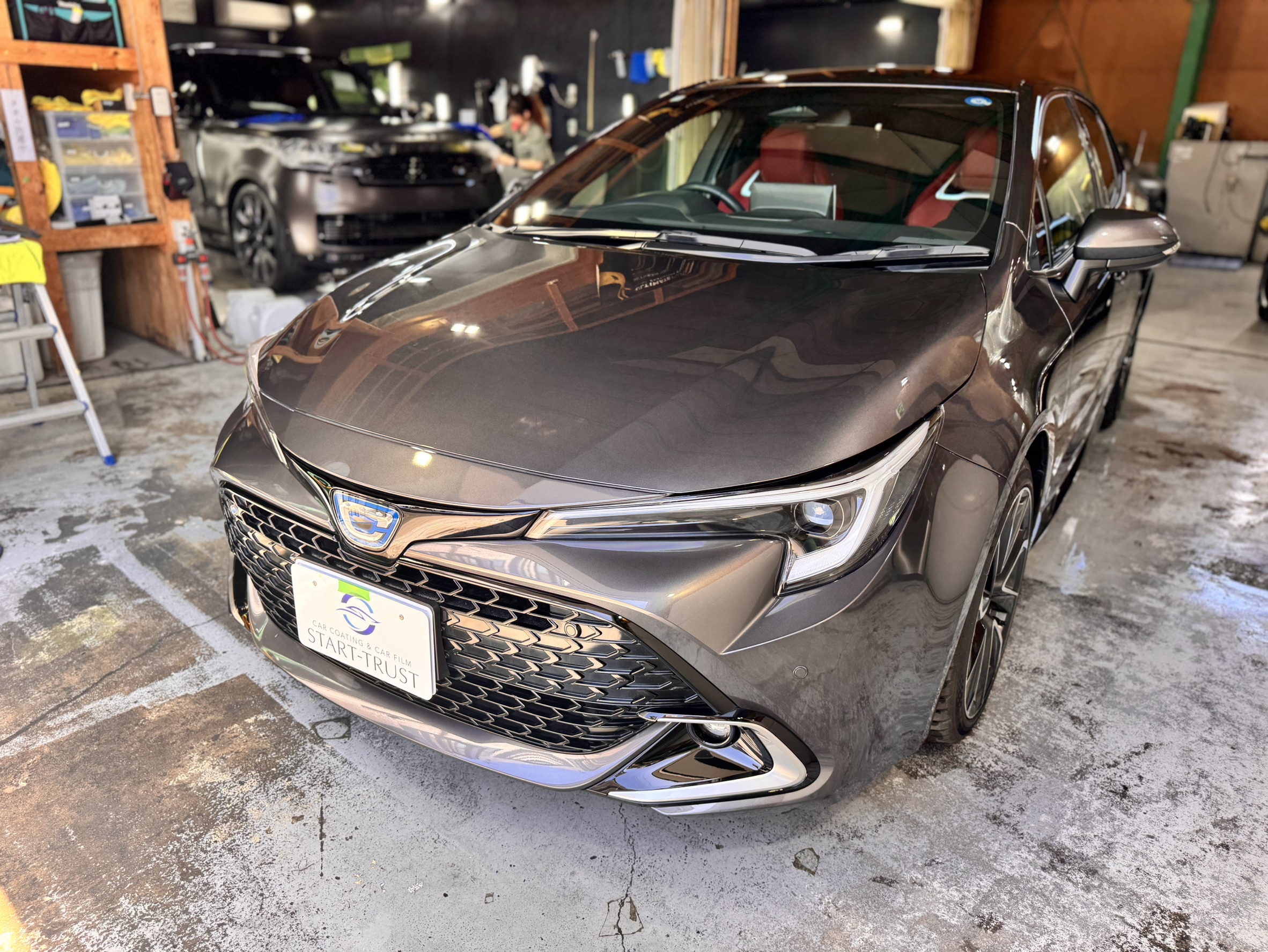 トヨタ カローラスポーツ 2024年式 施工の様子