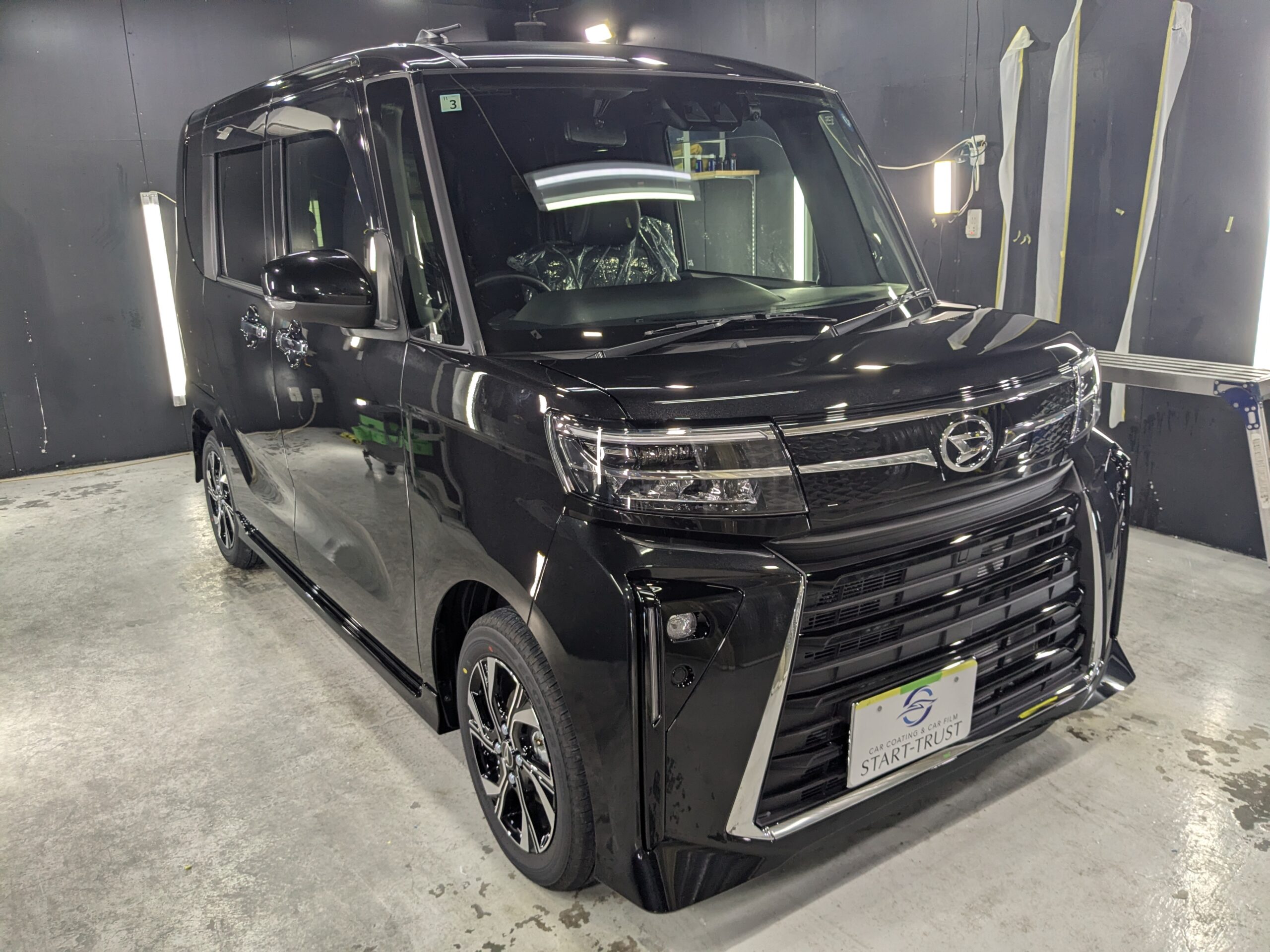 ダイハツ タントカスタム 2026年式 施工の様子