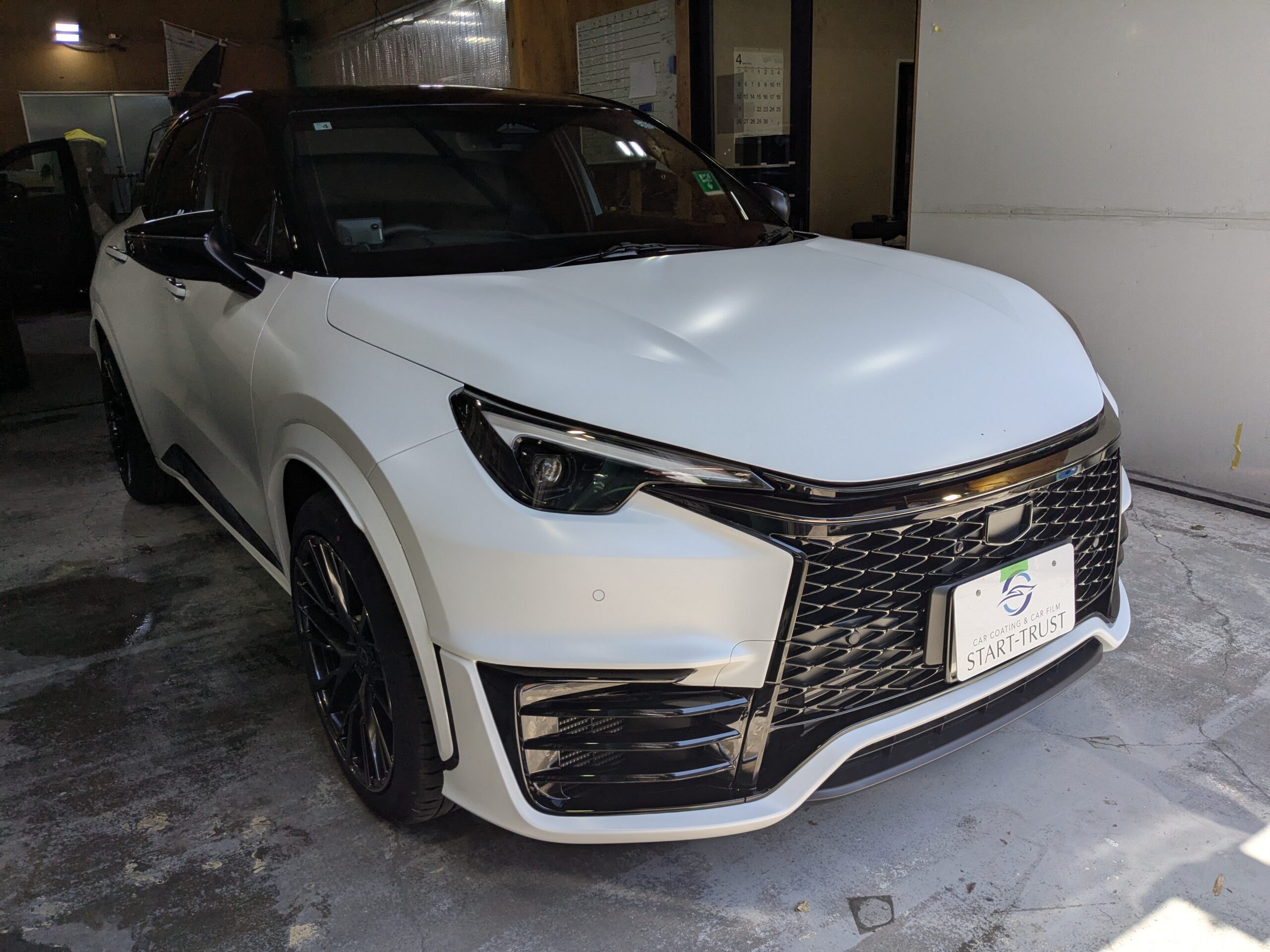 レクサス LBX 2026年式 施工の様子
