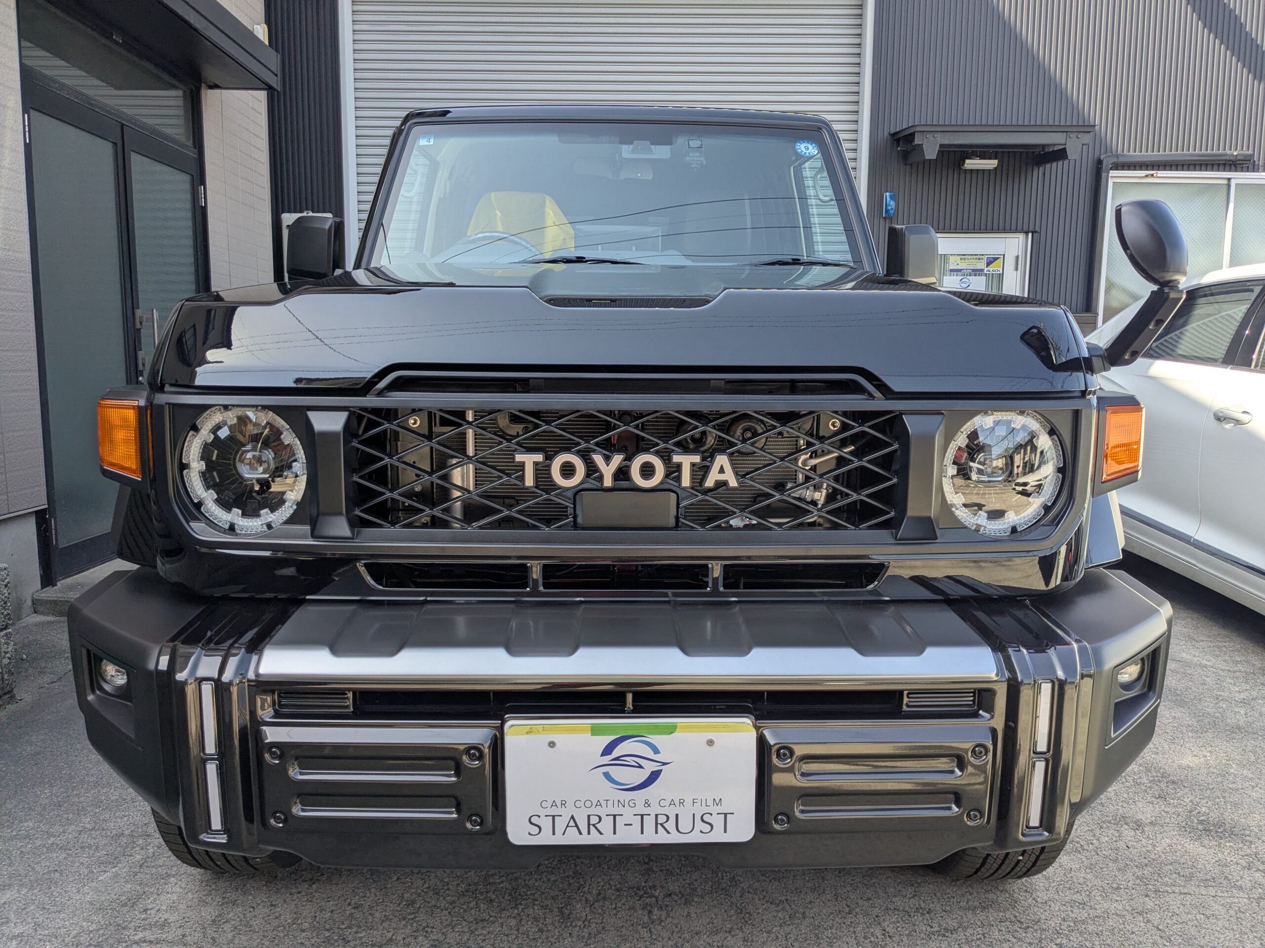 トヨタ ランドクルーザー70 2026年式 施工の様子