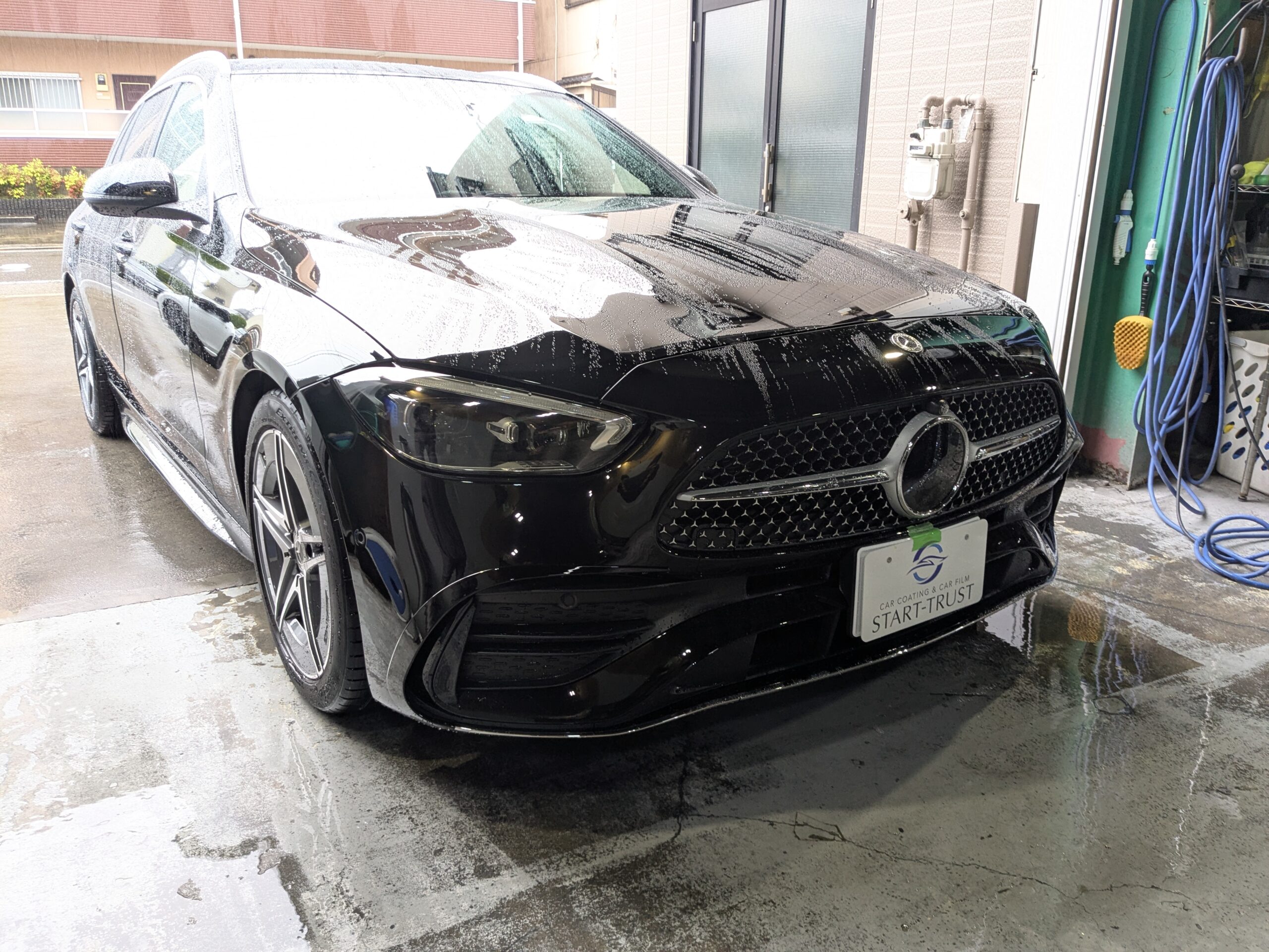 メルセデス・ベンツ 施工の様子