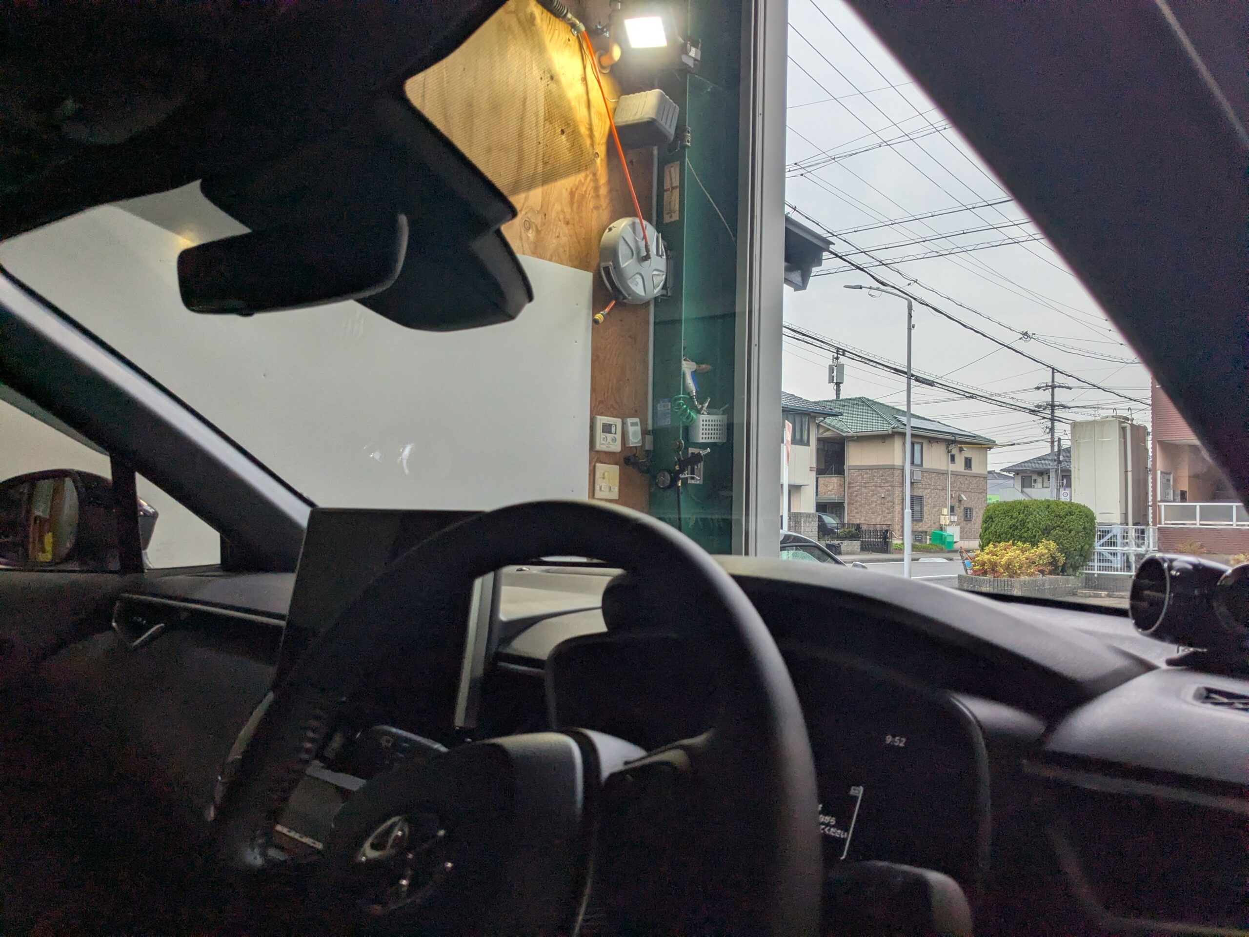 トヨタ カローラクロス 2025年式 施工の様子