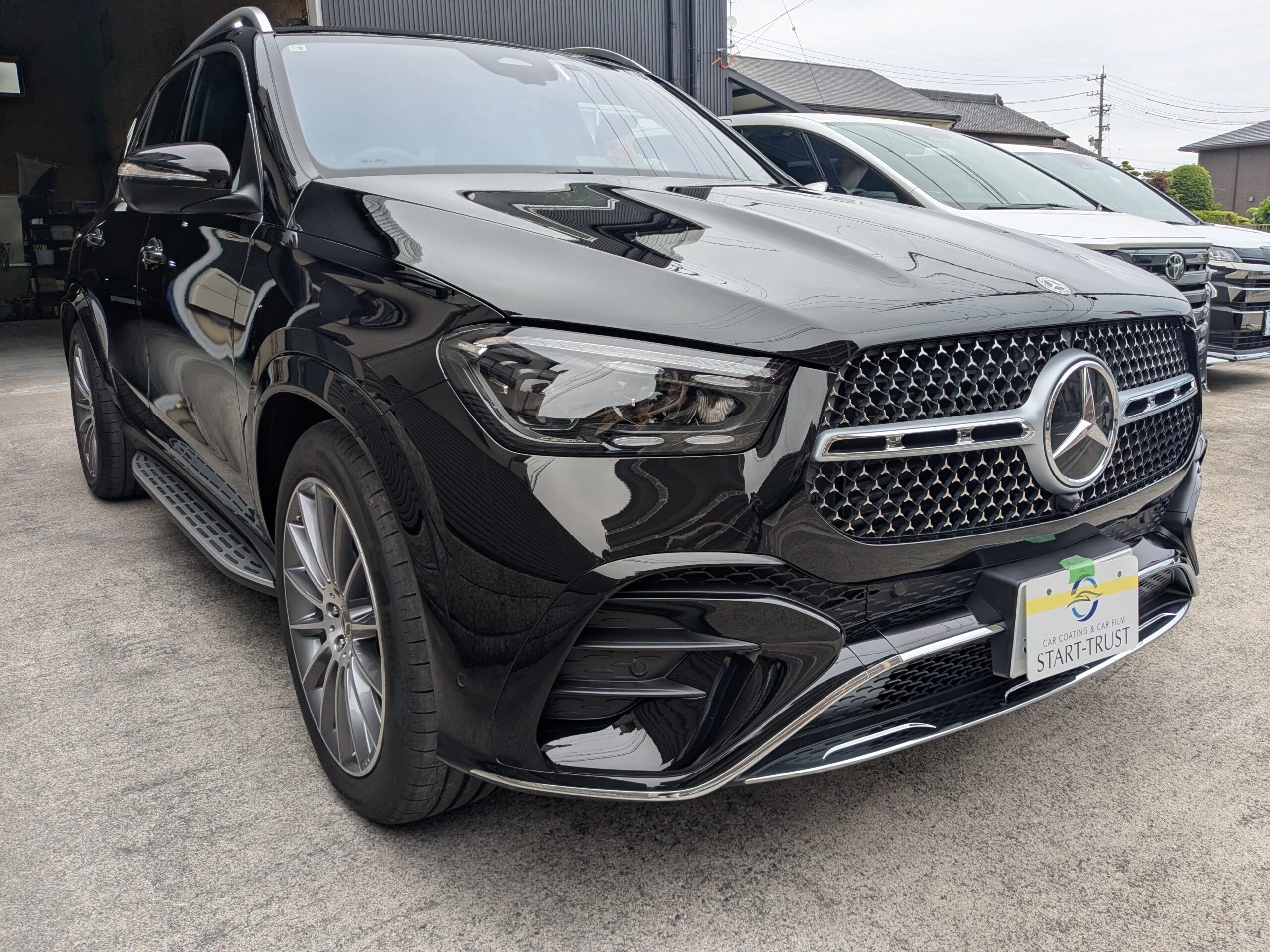 メルセデス・ベンツ 施工の様子