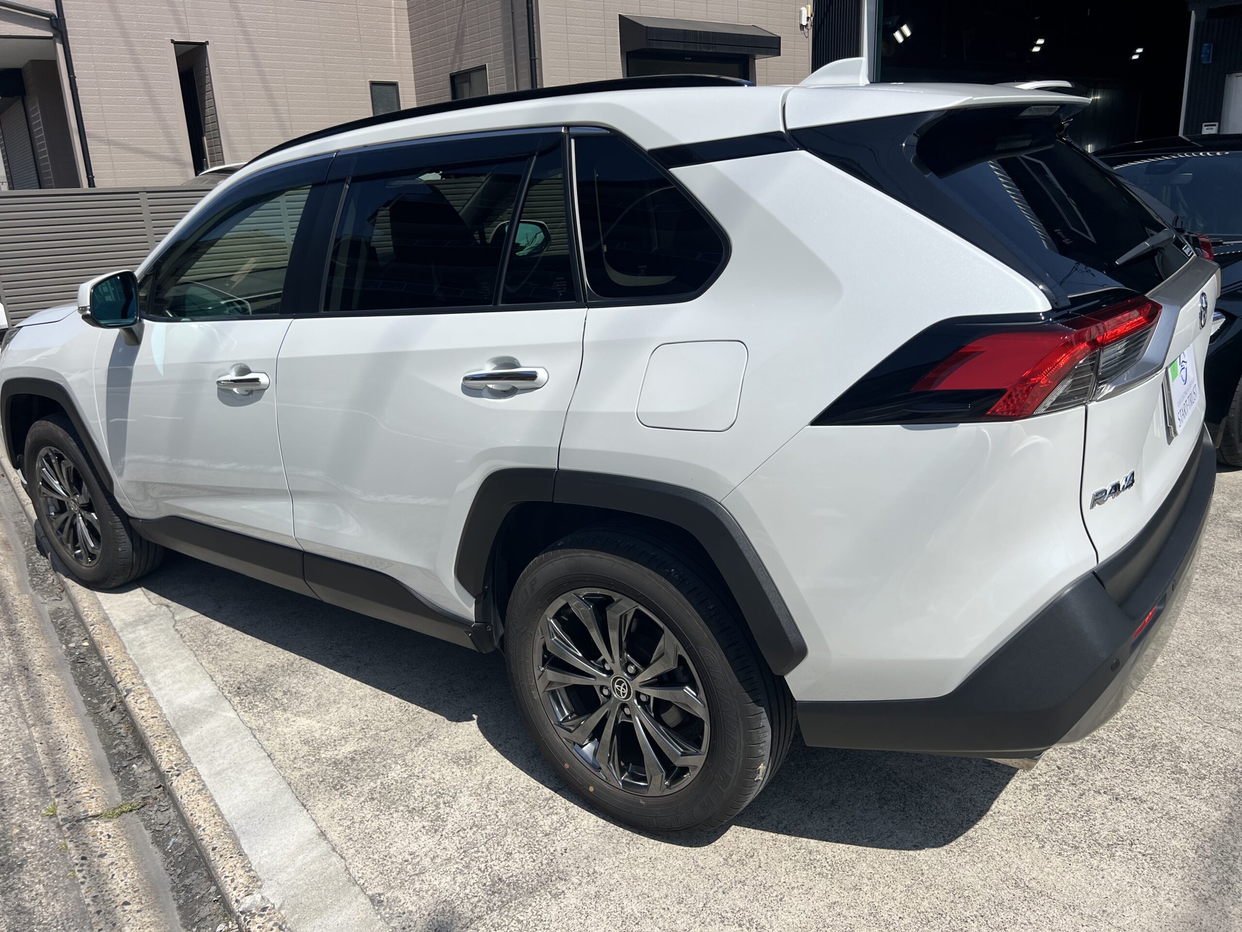 20260525_トヨタ・RAV4・2024_岸岡さま 施工の様子